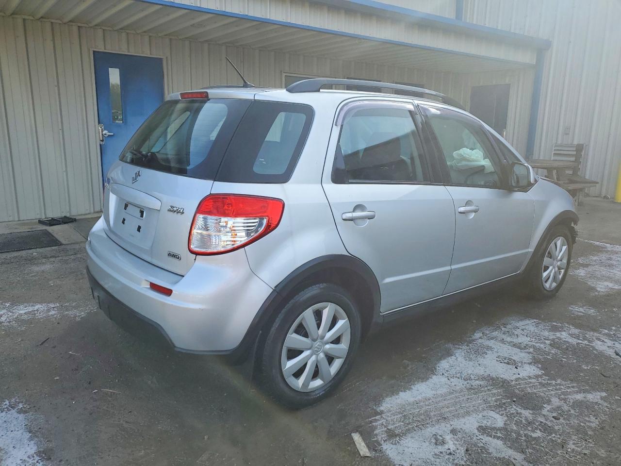 2010 Suzuki Sx4 Silver vin: JS2YB5A31A6300623