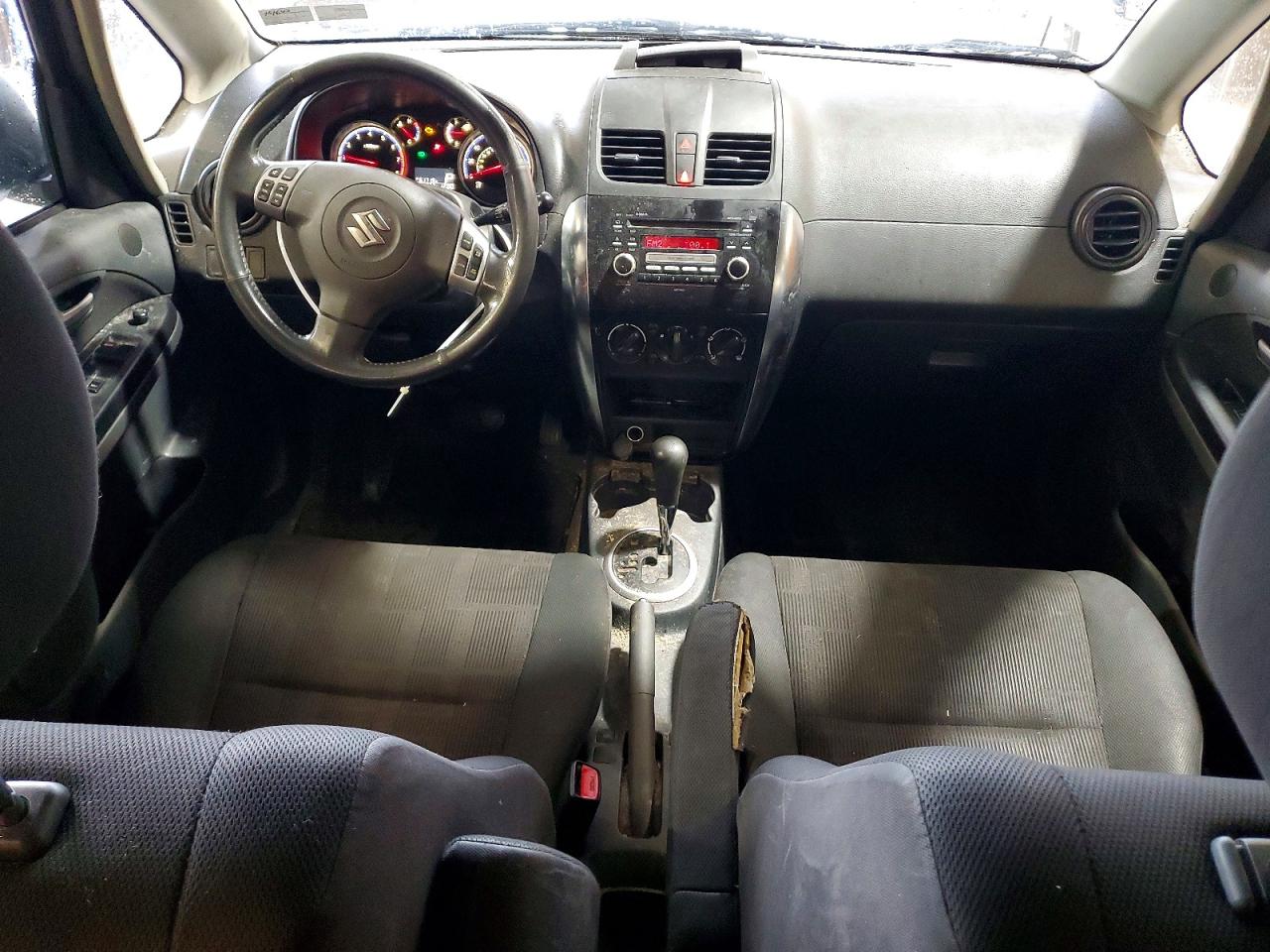 2010 Suzuki Sx4 Silver vin: JS2YB5A31A6301075