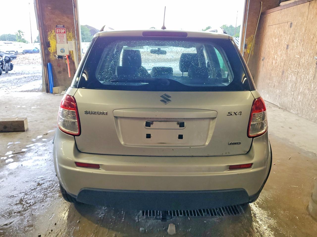 2010 Suzuki Sx4 Silver vin: JS2YB5A31A6301075
