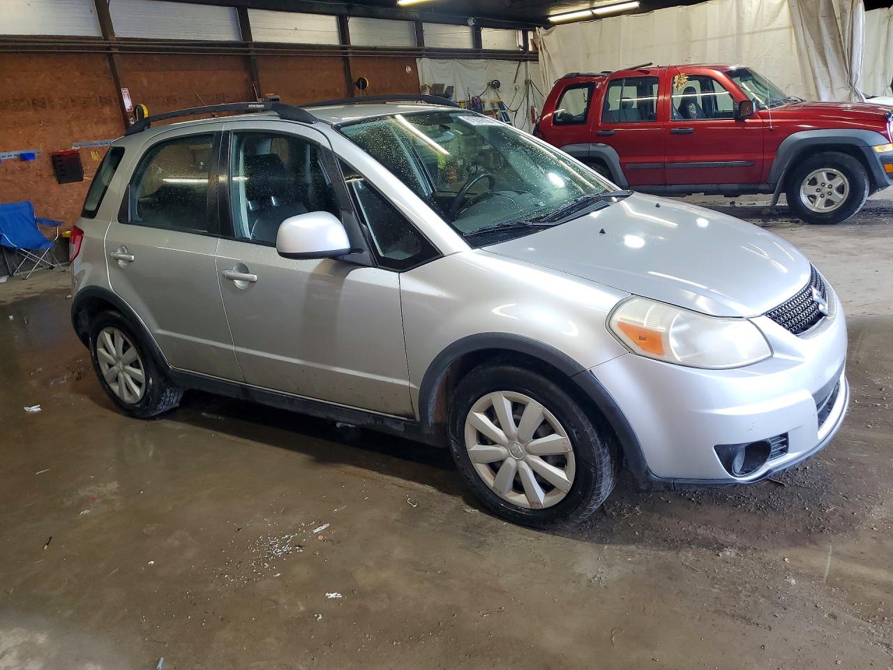 2010 Suzuki Sx4 Silver vin: JS2YB5A31A6301075