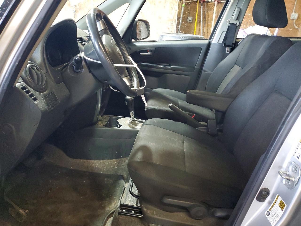 2010 Suzuki Sx4 Silver vin: JS2YB5A31A6301075