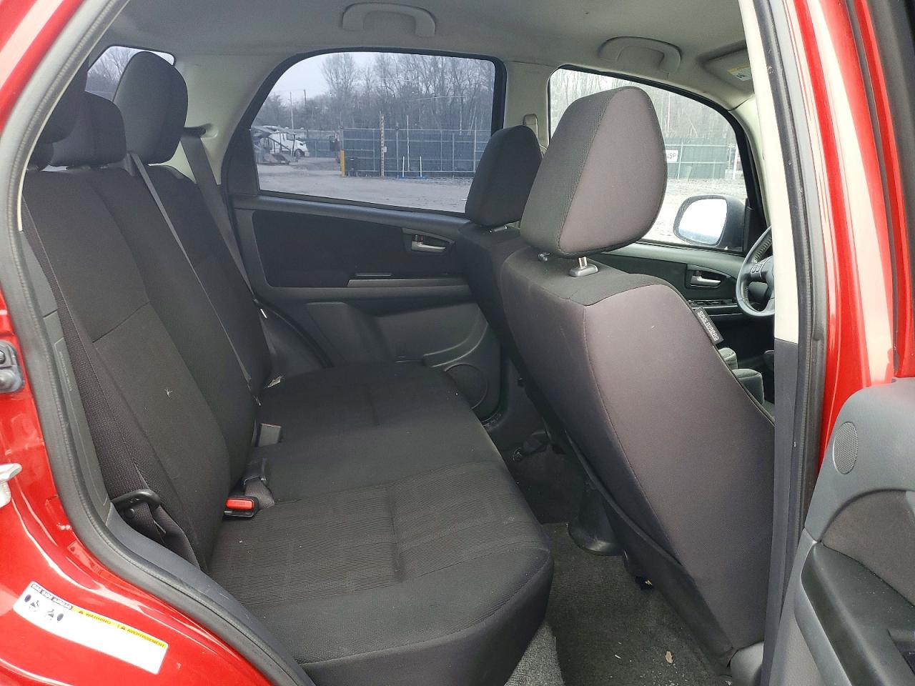 2013 Suzuki Sx4 Red vin: JS2YB5A31D6100684