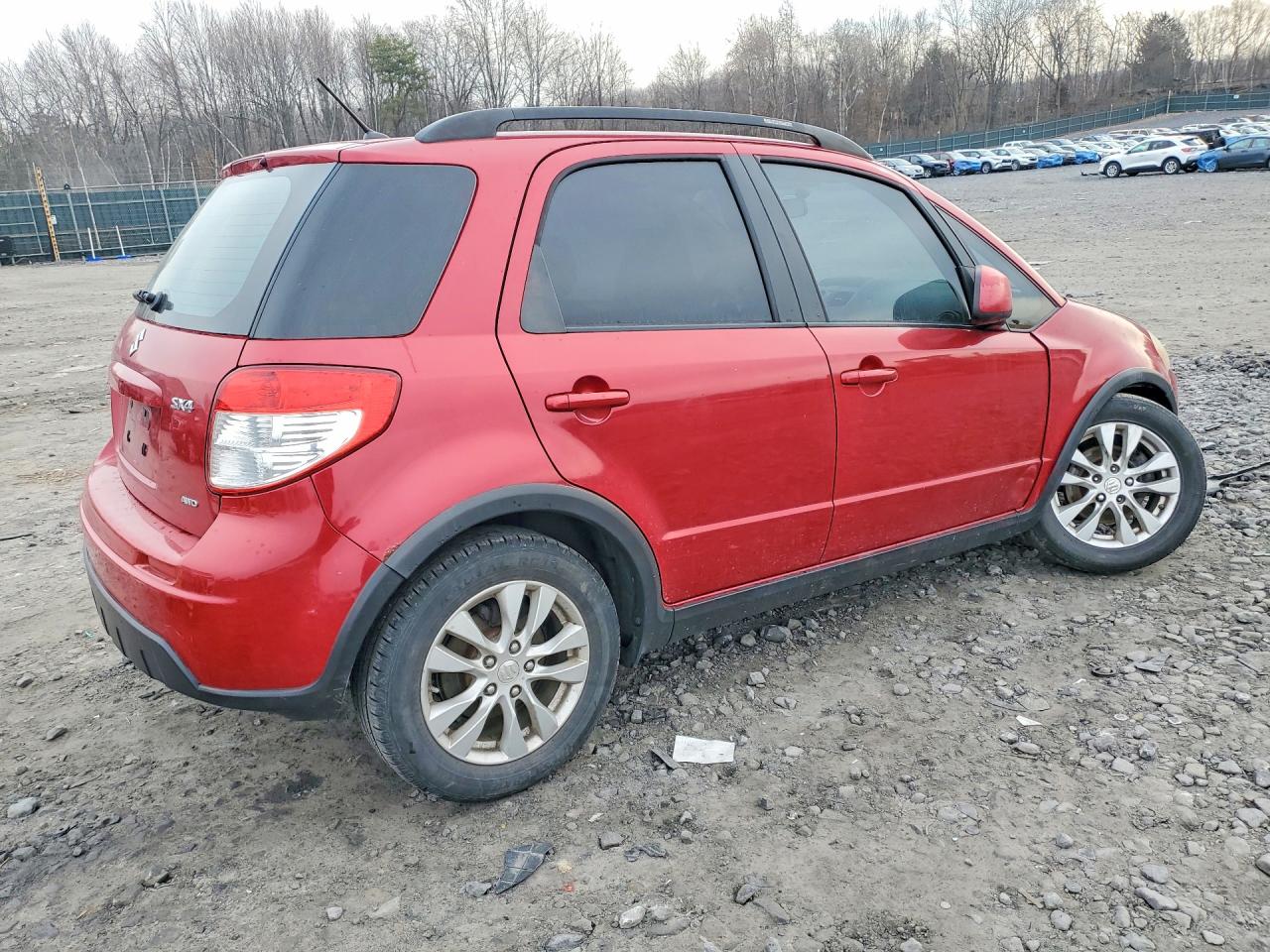 2013 Suzuki Sx4 Red vin: JS2YB5A31D6100684