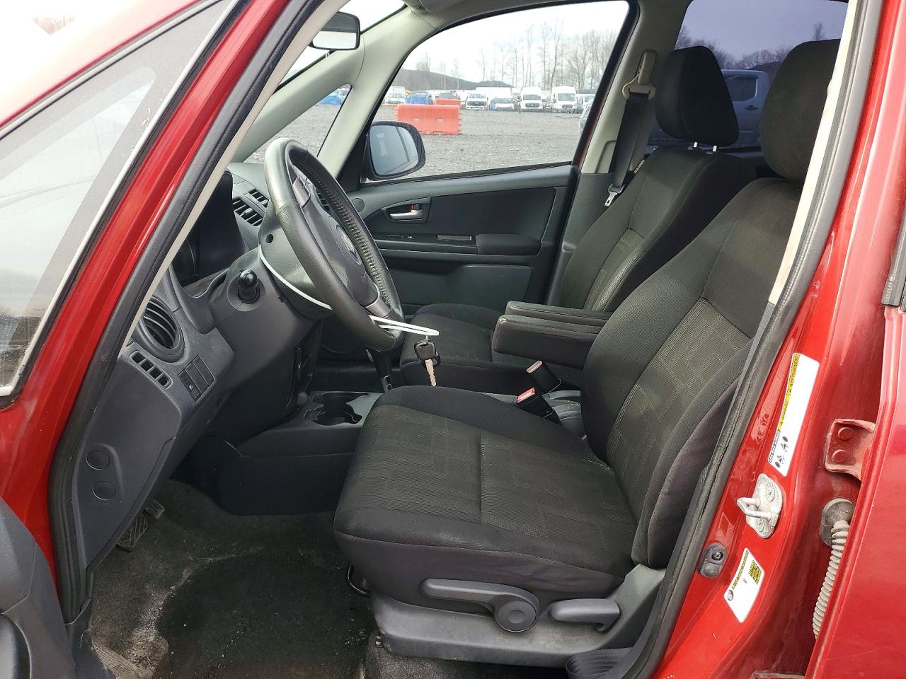 2013 Suzuki Sx4 Red vin: JS2YB5A31D6100684