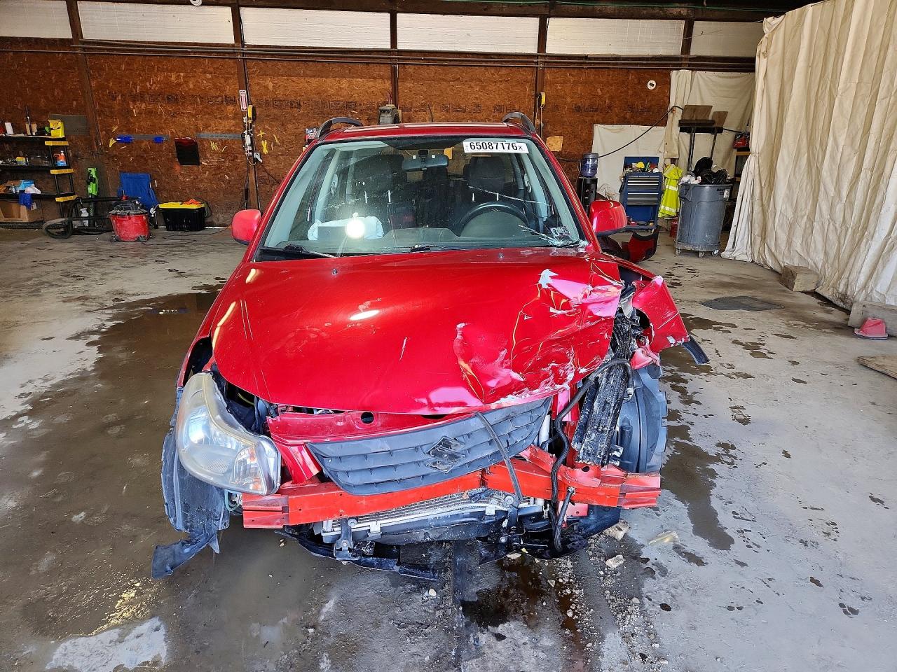 2013 Suzuki Sx4 Red vin: JS2YB5A31D6100734