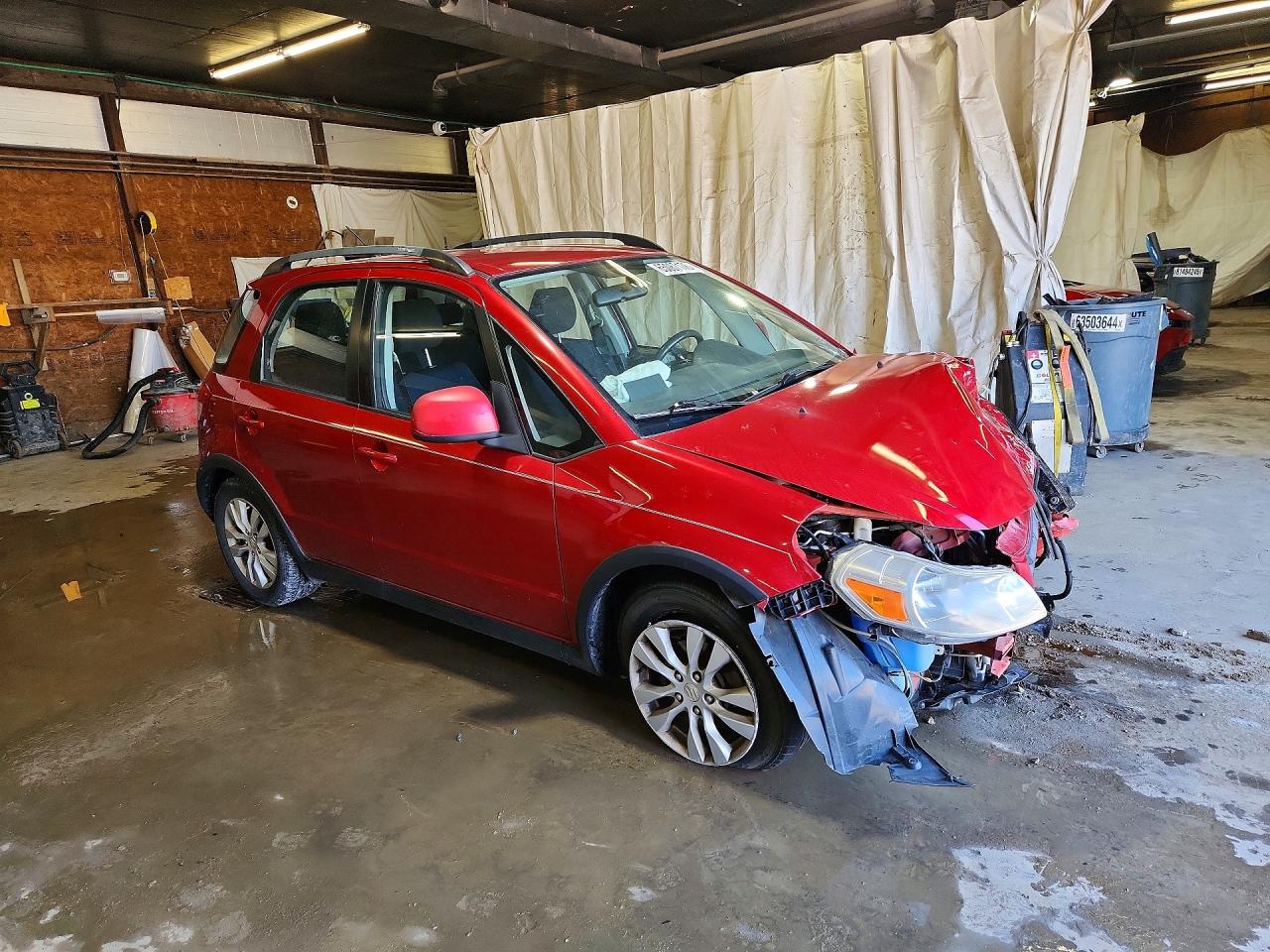 2013 Suzuki Sx4 Red vin: JS2YB5A31D6100734