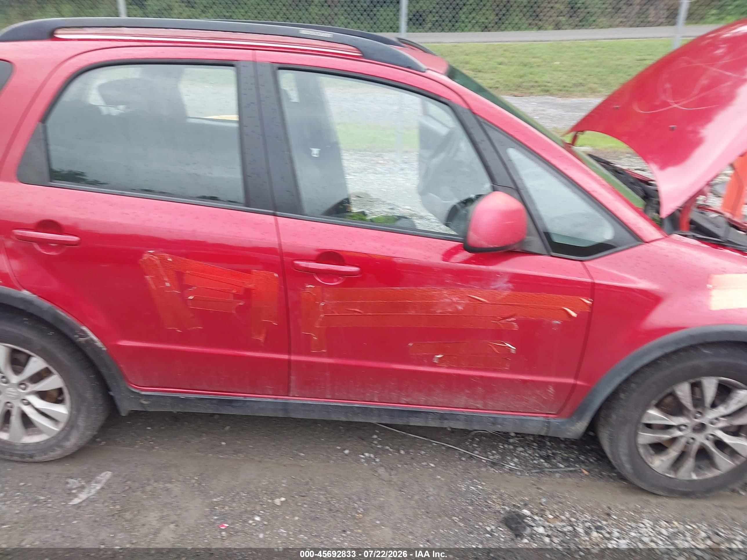2013 Suzuki Sx4 Premium Red vin: JS2YB5A31D6102113