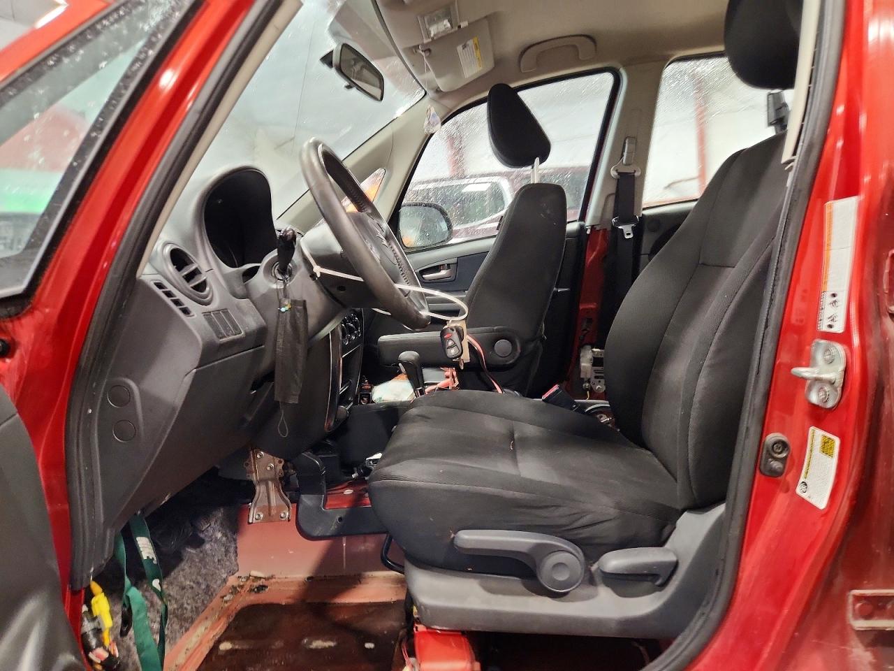 2010 Suzuki Sx4 Orange vin: JS2YB5A33A6300218
