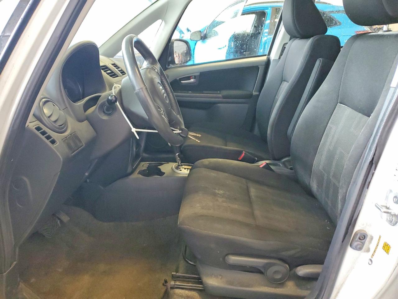 2012 Suzuki Sx4 White vin: JS2YB5A33C6305258