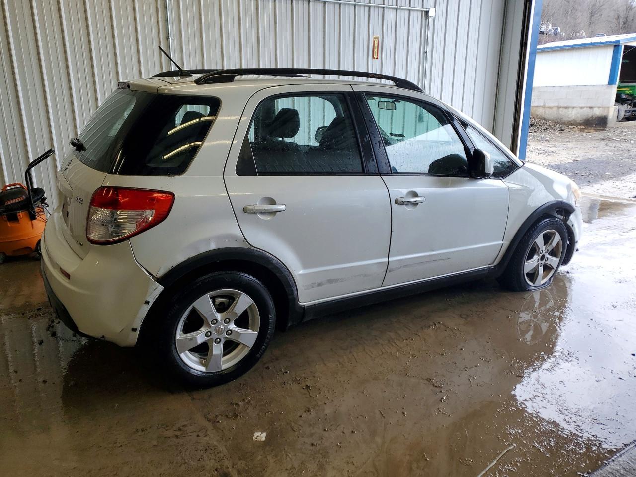 2012 Suzuki Sx4 White vin: JS2YB5A33C6305258