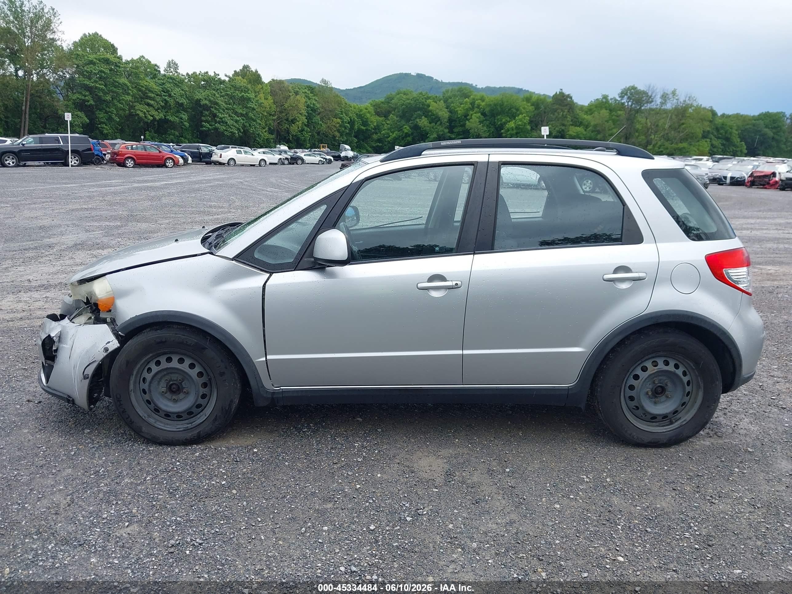 2011 Suzuki Sx4 Premium/tech Valu Pkg (nav) Silver vin: JS2YB5A34B6303114