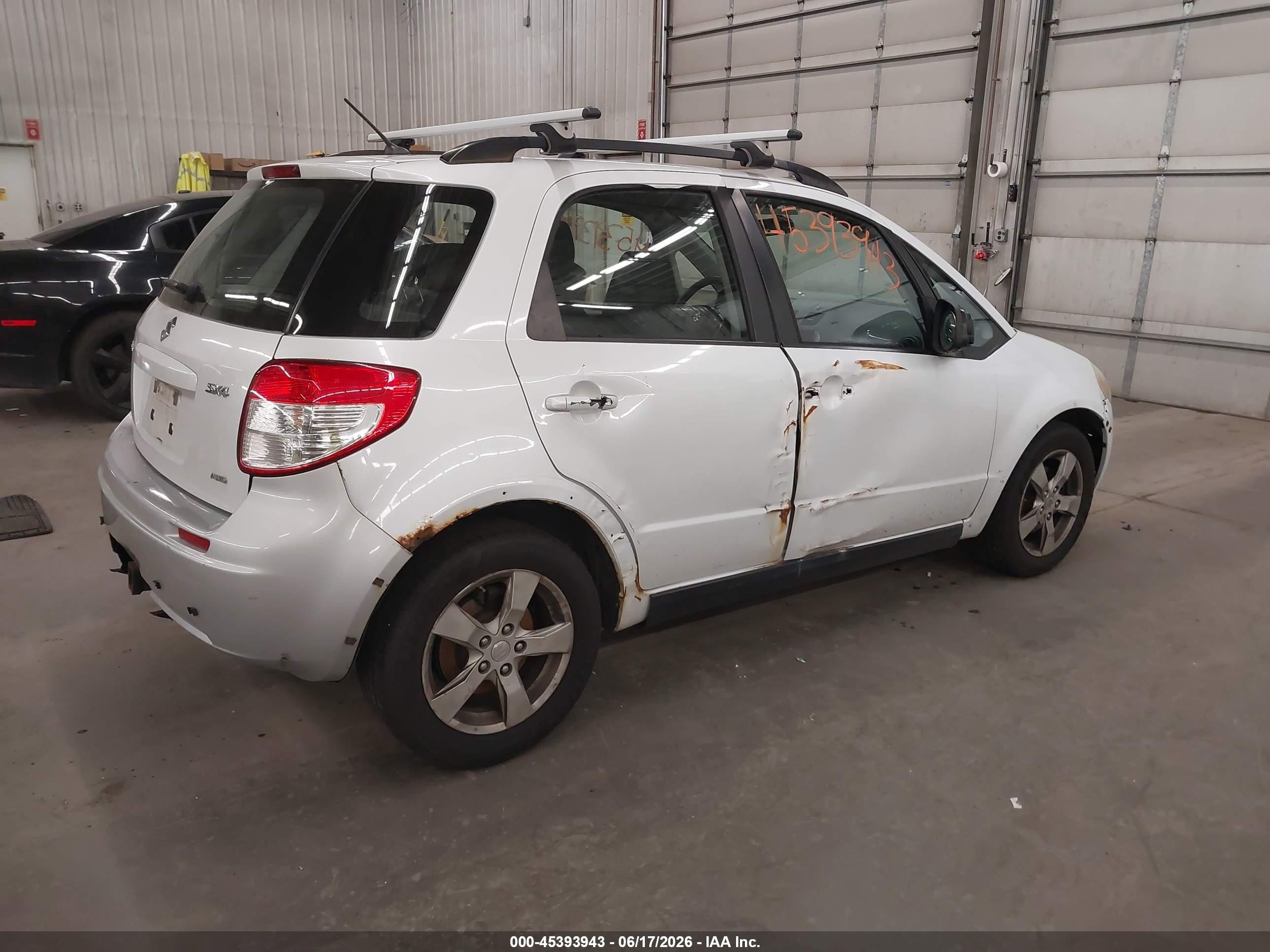 2012 Suzuki Sx4 Premium/tech Valu Pkg (nav) White vin: JS2YB5A35C6304872