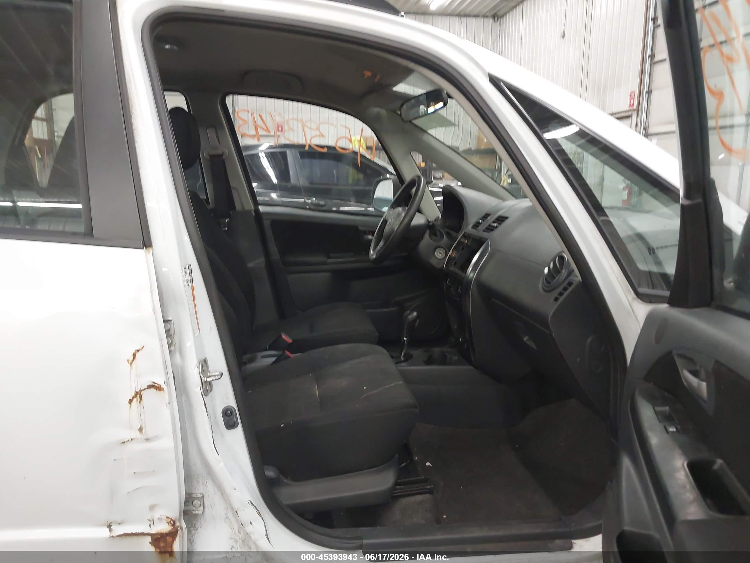 2012 Suzuki Sx4 Premium/tech Valu Pkg (nav) White vin: JS2YB5A35C6304872