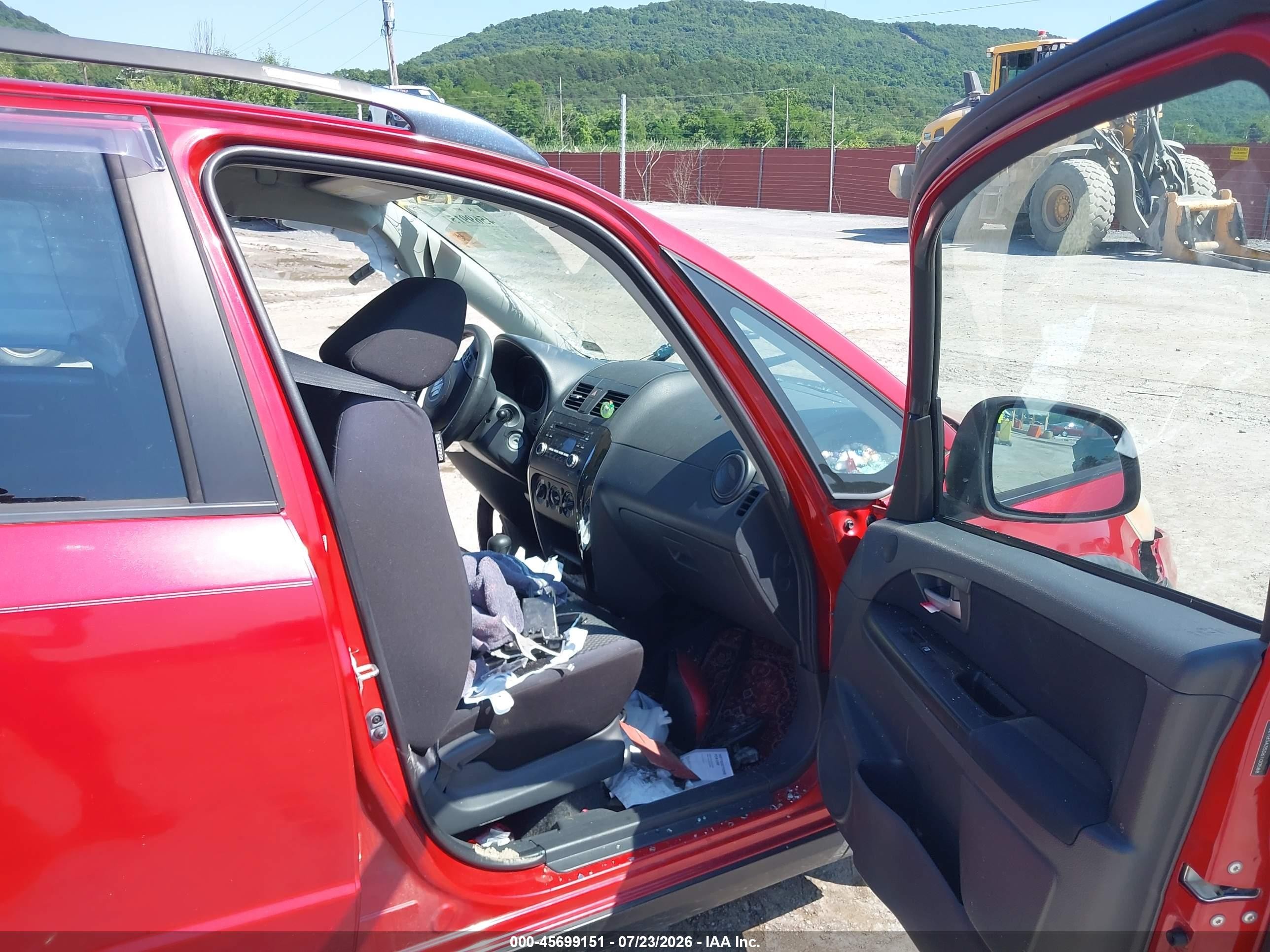 2013 Suzuki Sx4 Premium Red vin: JS2YB5A35D6100588