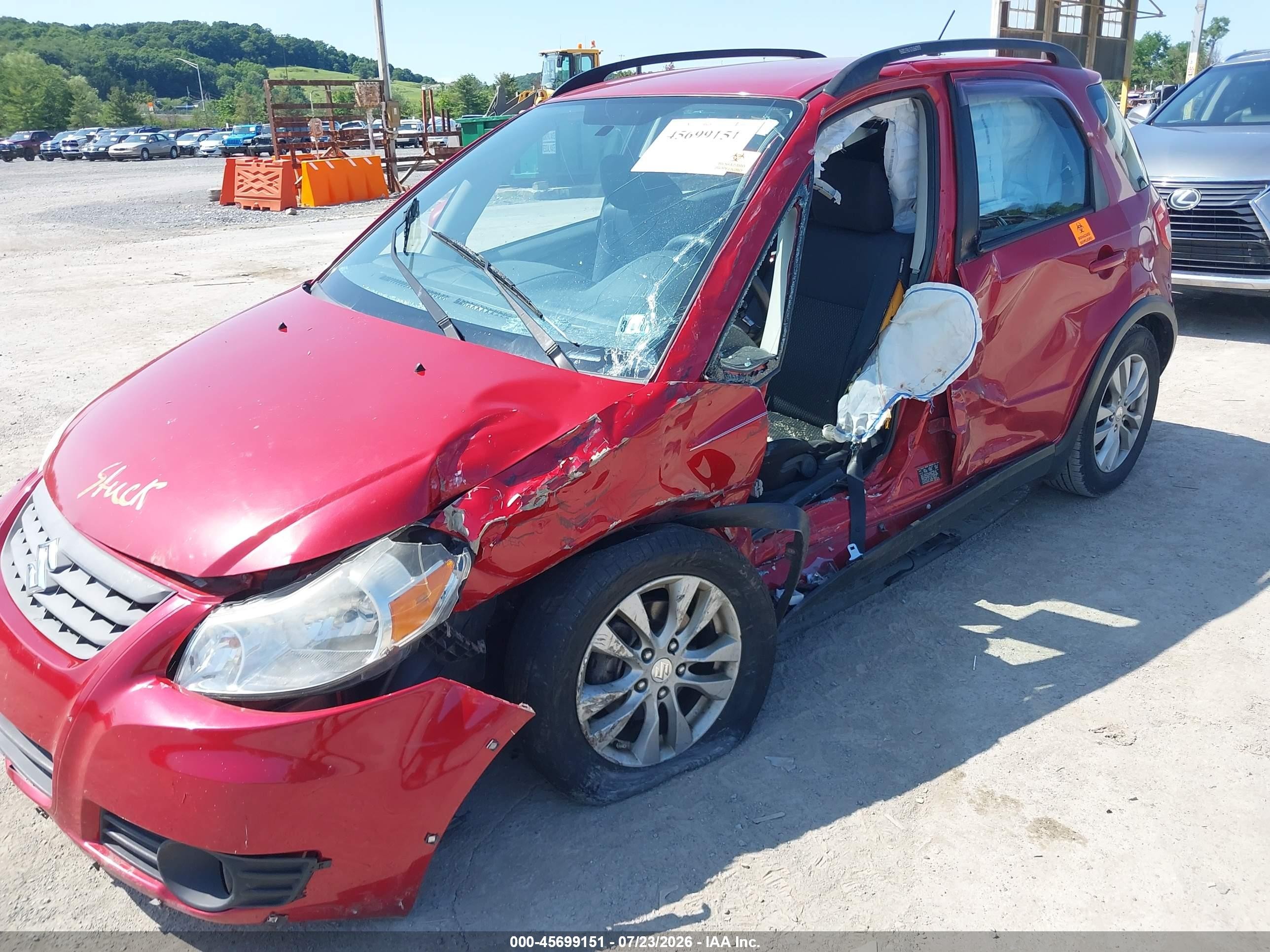 2013 Suzuki Sx4 Premium Red vin: JS2YB5A35D6100588