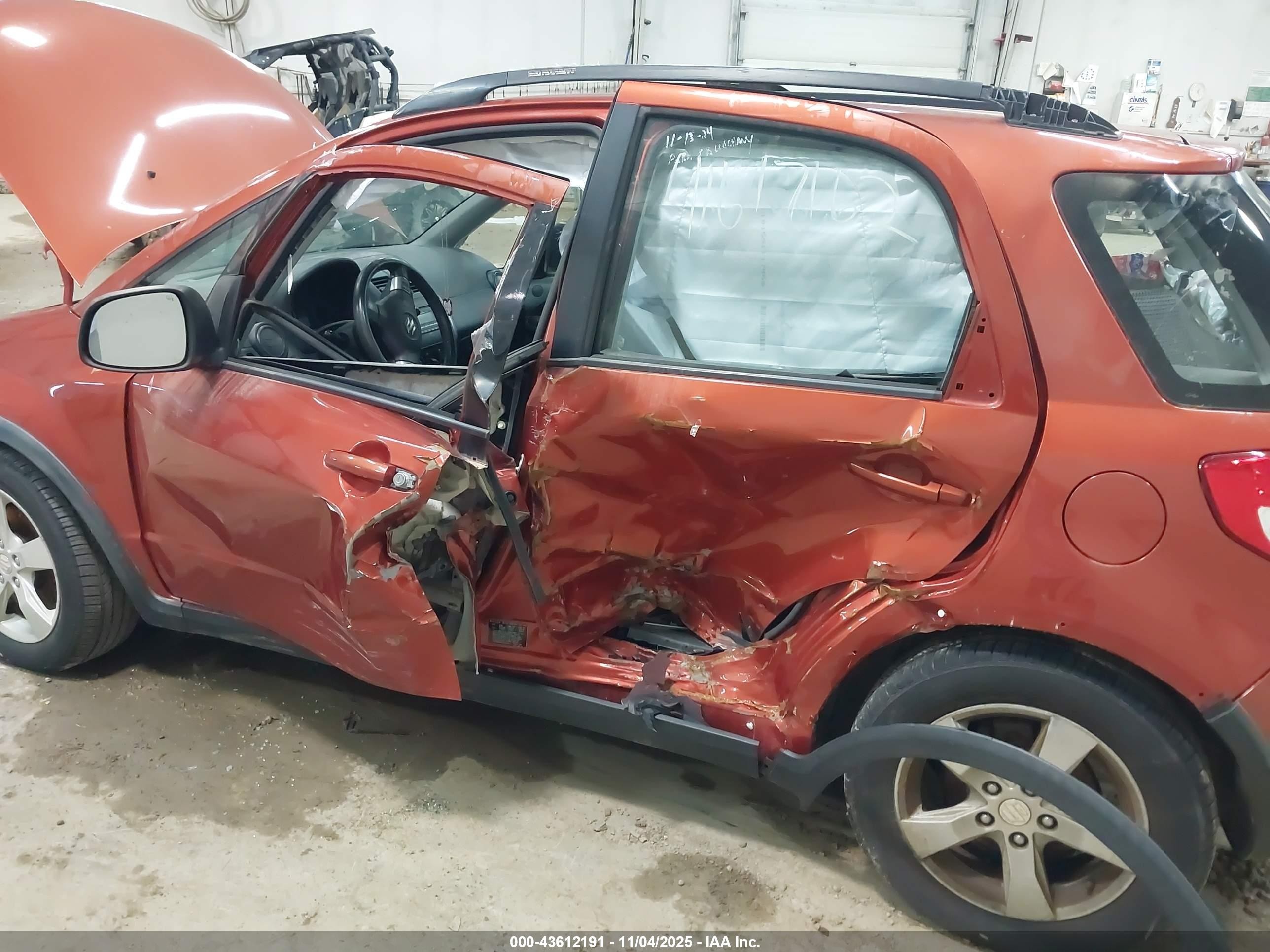 2012 Suzuki Sx4   Orange vin: JS2YB5A36C6302516