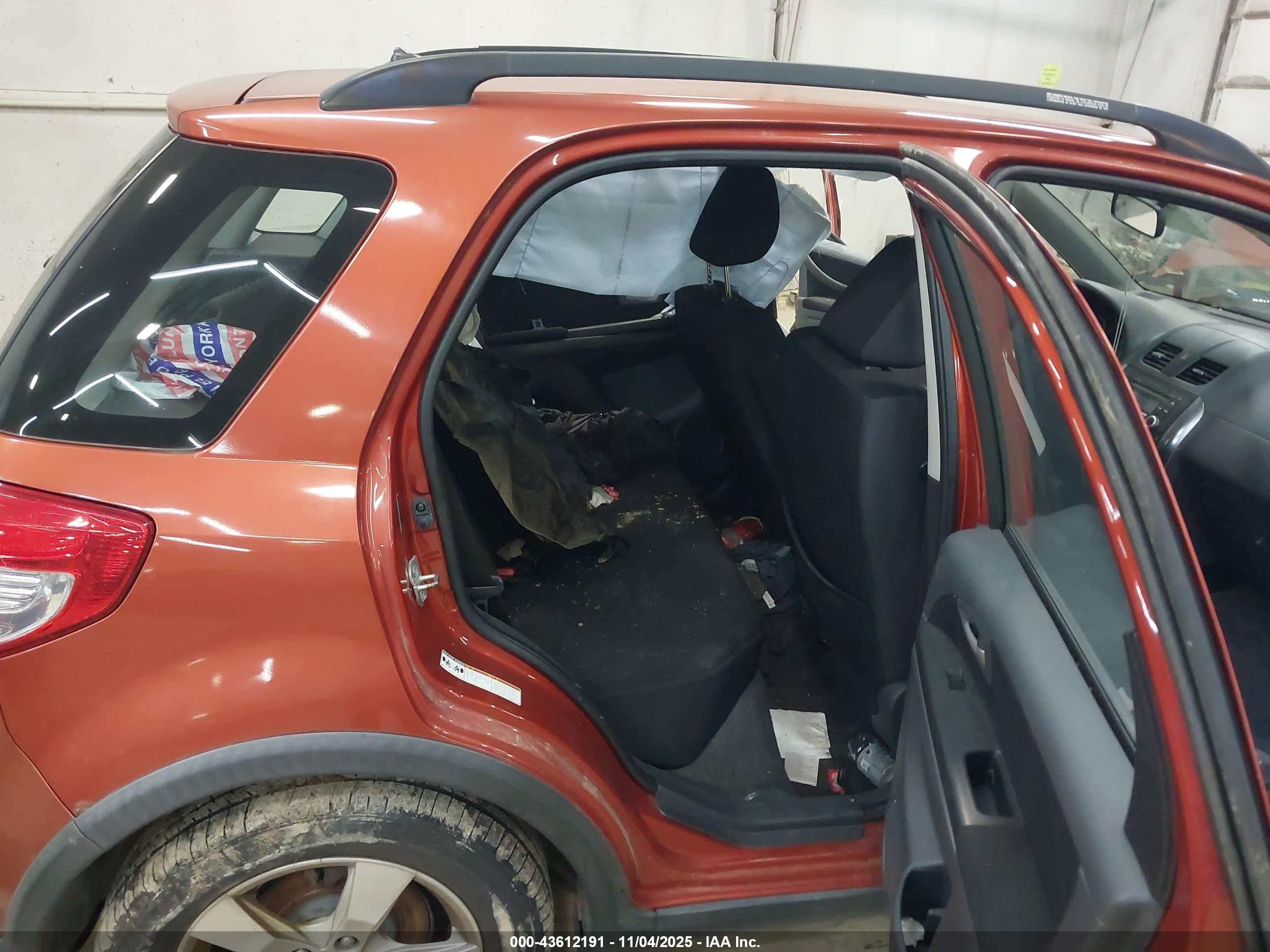 2012 Suzuki Sx4   Orange vin: JS2YB5A36C6302516