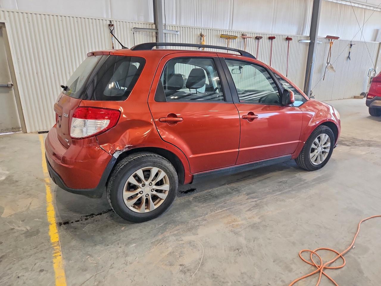 2013 Suzuki Sx4 Orange vin: JS2YB5A37D6101354