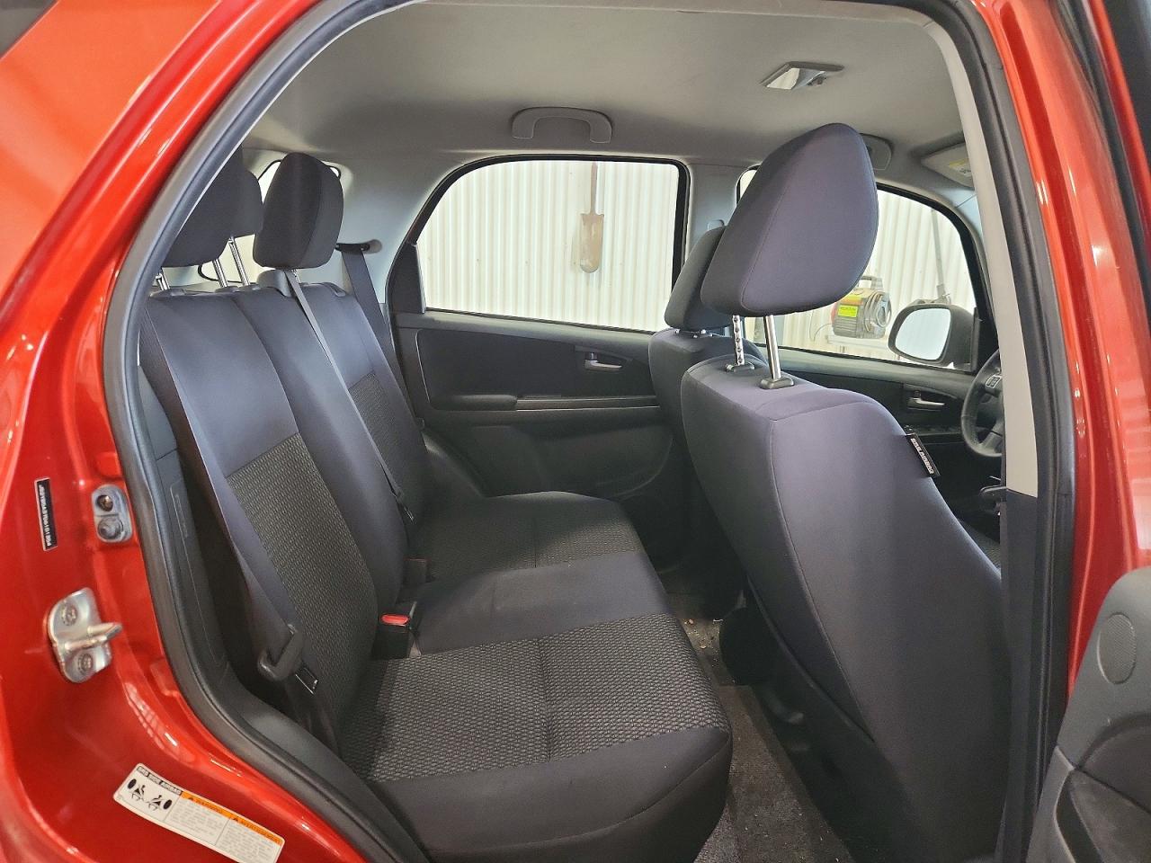 2013 Suzuki Sx4 Orange vin: JS2YB5A37D6101354
