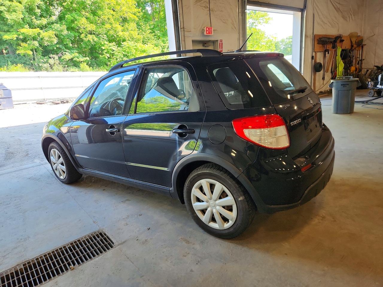 2011 Suzuki Sx4 Black vin: JS2YB5A38B6304170