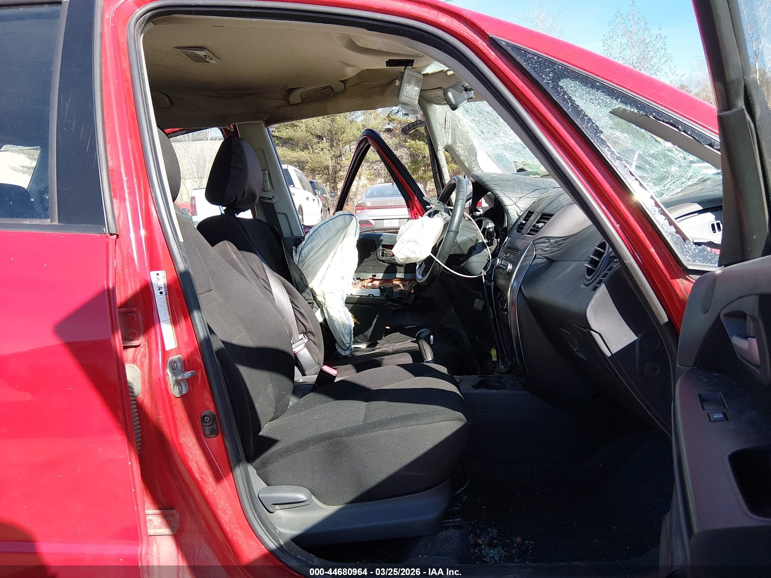 2010 Suzuki Sx4 Technology Red vin: JS2YB5A39A6300322