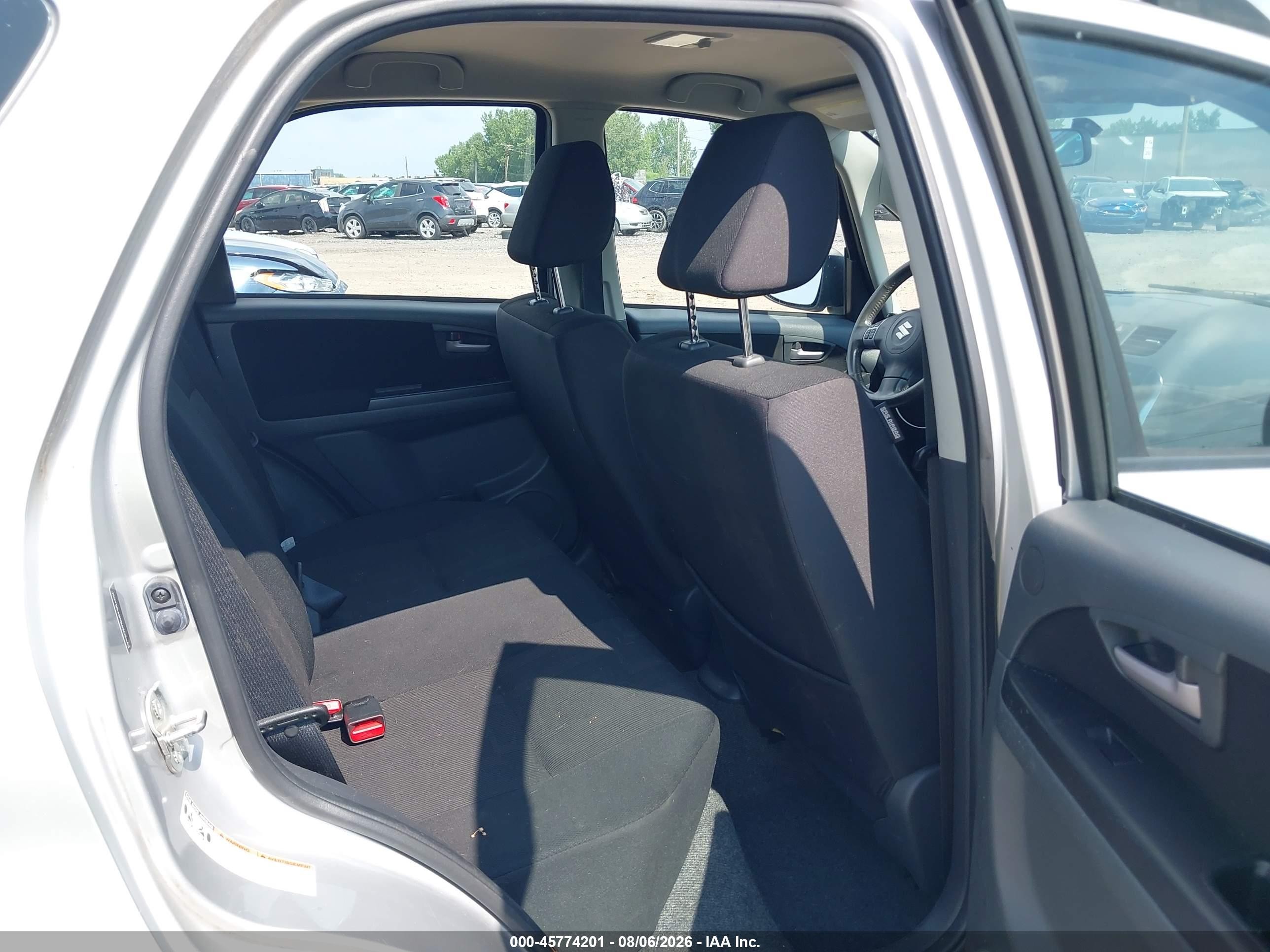 2011 Suzuki Sx4 Premium/tech Valu Pkg (nav) Silver vin: JS2YB5A39B6303643