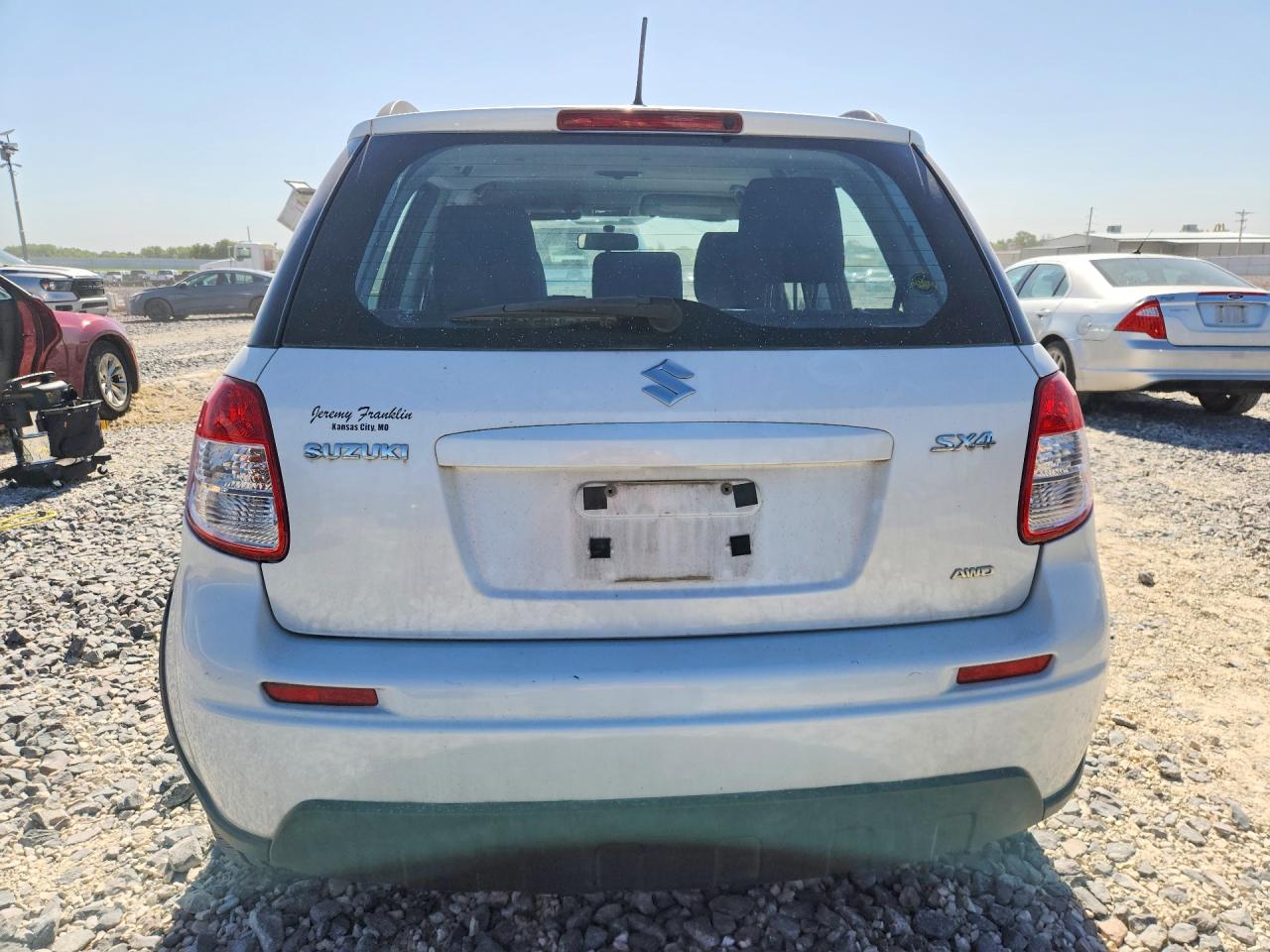 2012 Suzuki Sx4 White vin: JS2YB5A3XC6302325