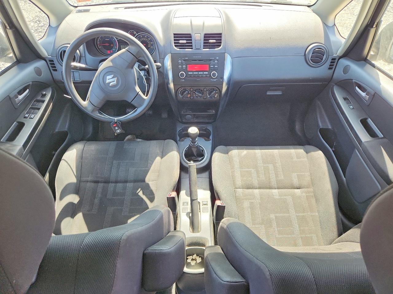 2012 Suzuki Sx4 White vin: JS2YB5A3XC6302325