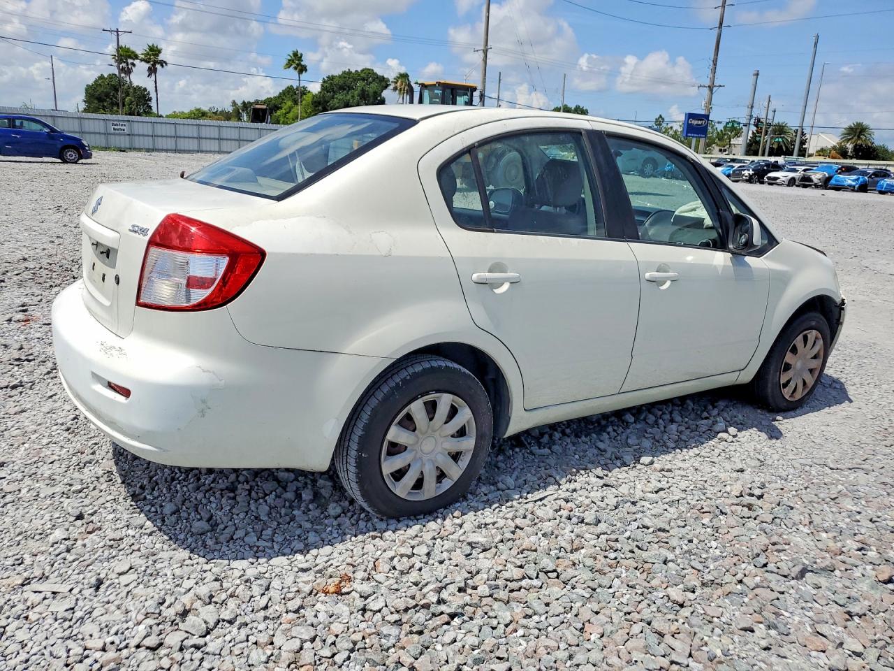 2008 Suzuki Sx4 White vin: JS2YC412185100999