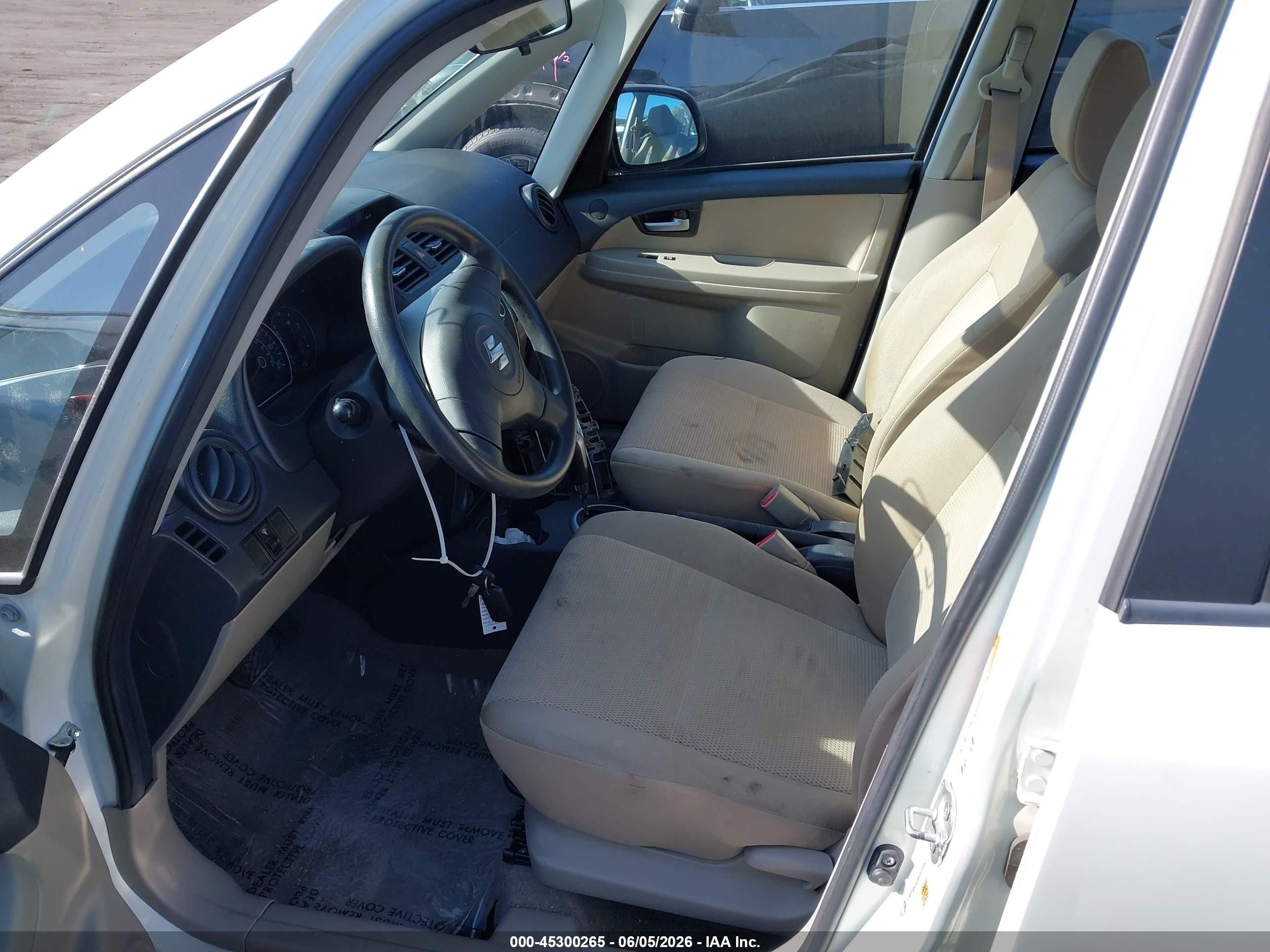 2009 Suzuki Sx4 Le/le Popular White vin: JS2YC412396200081