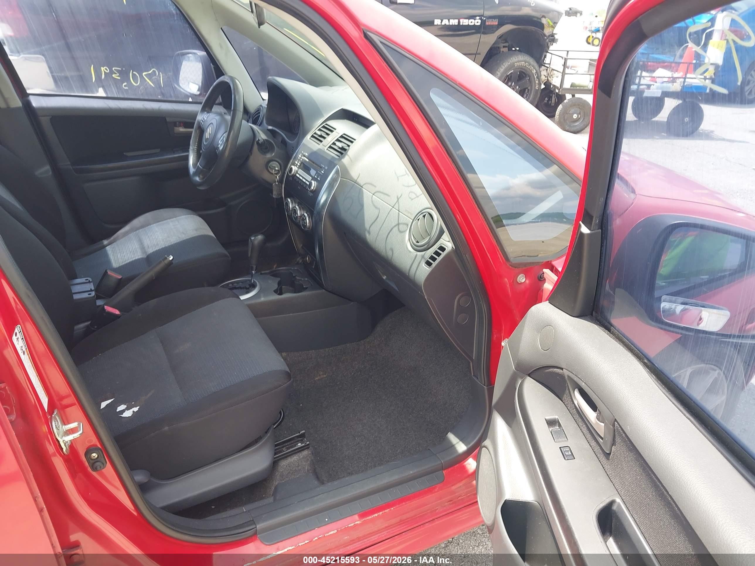 2008 Suzuki Sx4 Sport Convenience/sport Road Trip Edition Touring 2 Красный vin: JS2YC415085107047