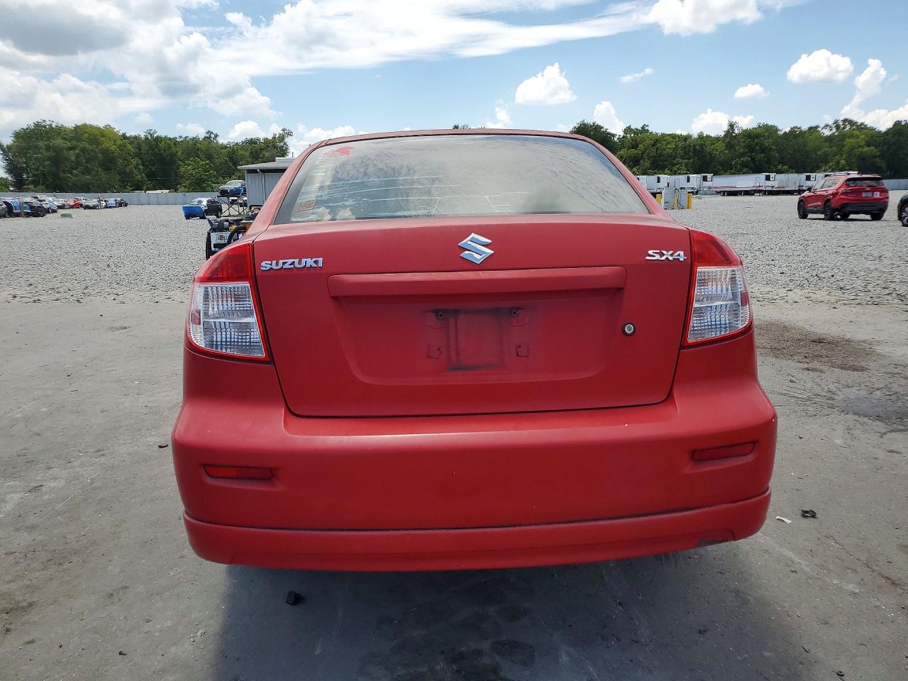 2008 Suzuki Sx4 Convenience Red vin: JS2YC415385105728