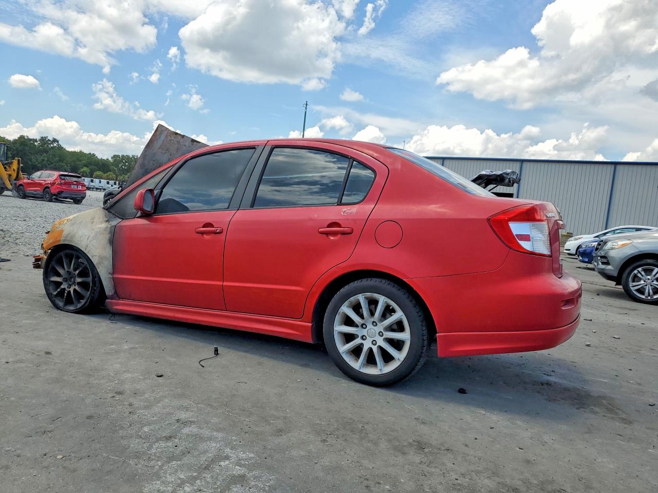 2008 Suzuki Sx4 Convenience Red vin: JS2YC415385105728