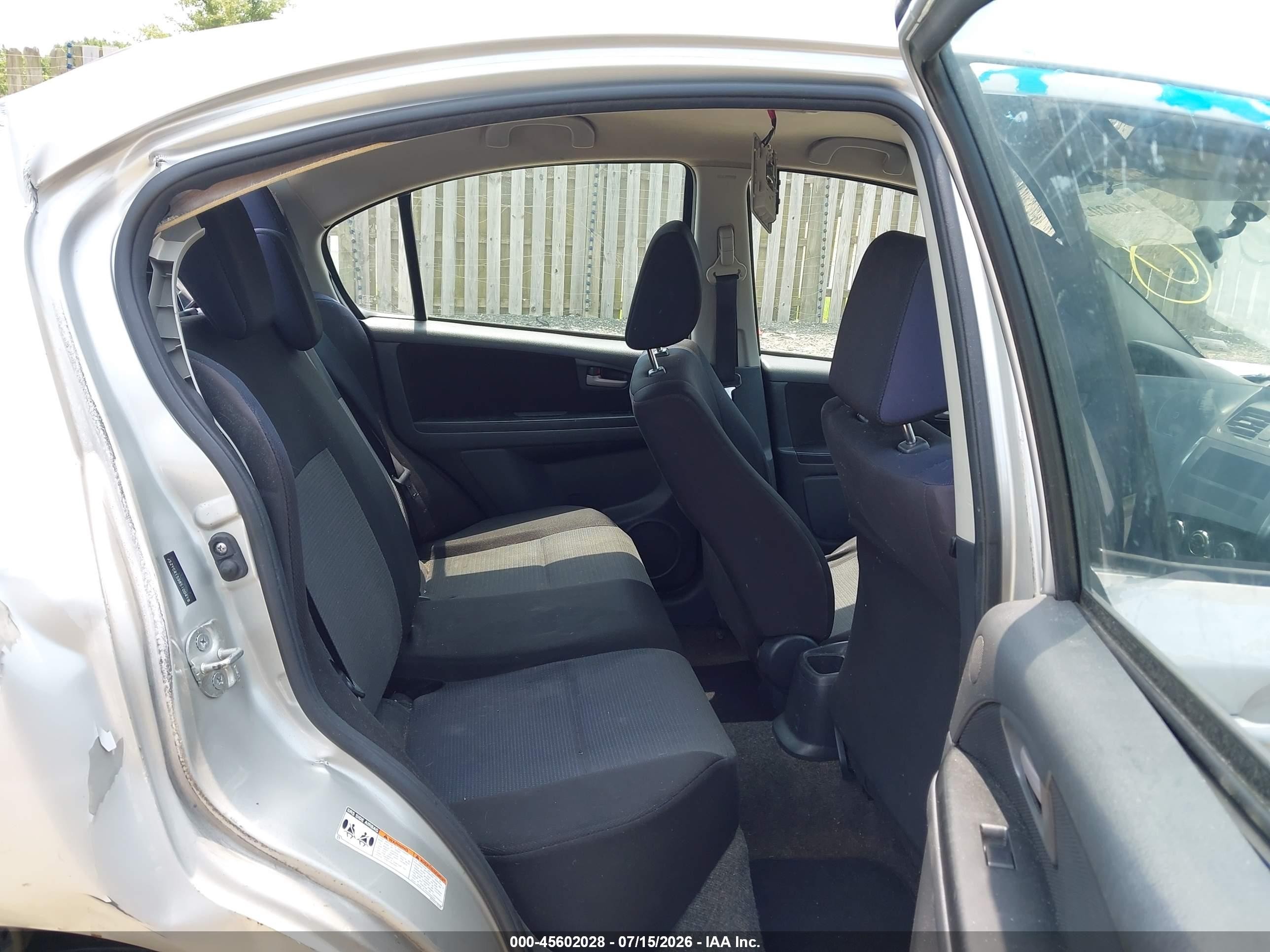 2008 Suzuki Sx4 Sport Convenience/sport Road Trip Edition Touring 2 Silver vin: JS2YC415985100419