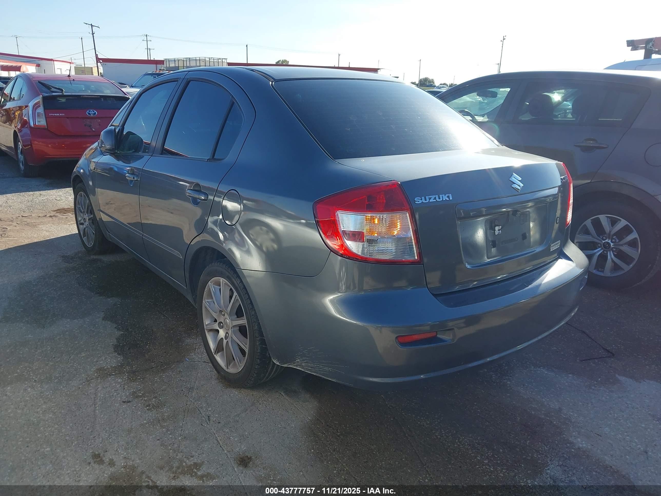 2011 Suzuki Sx4 Le/le Anniversary Edition Gray vin: JS2YC5A21B6303589