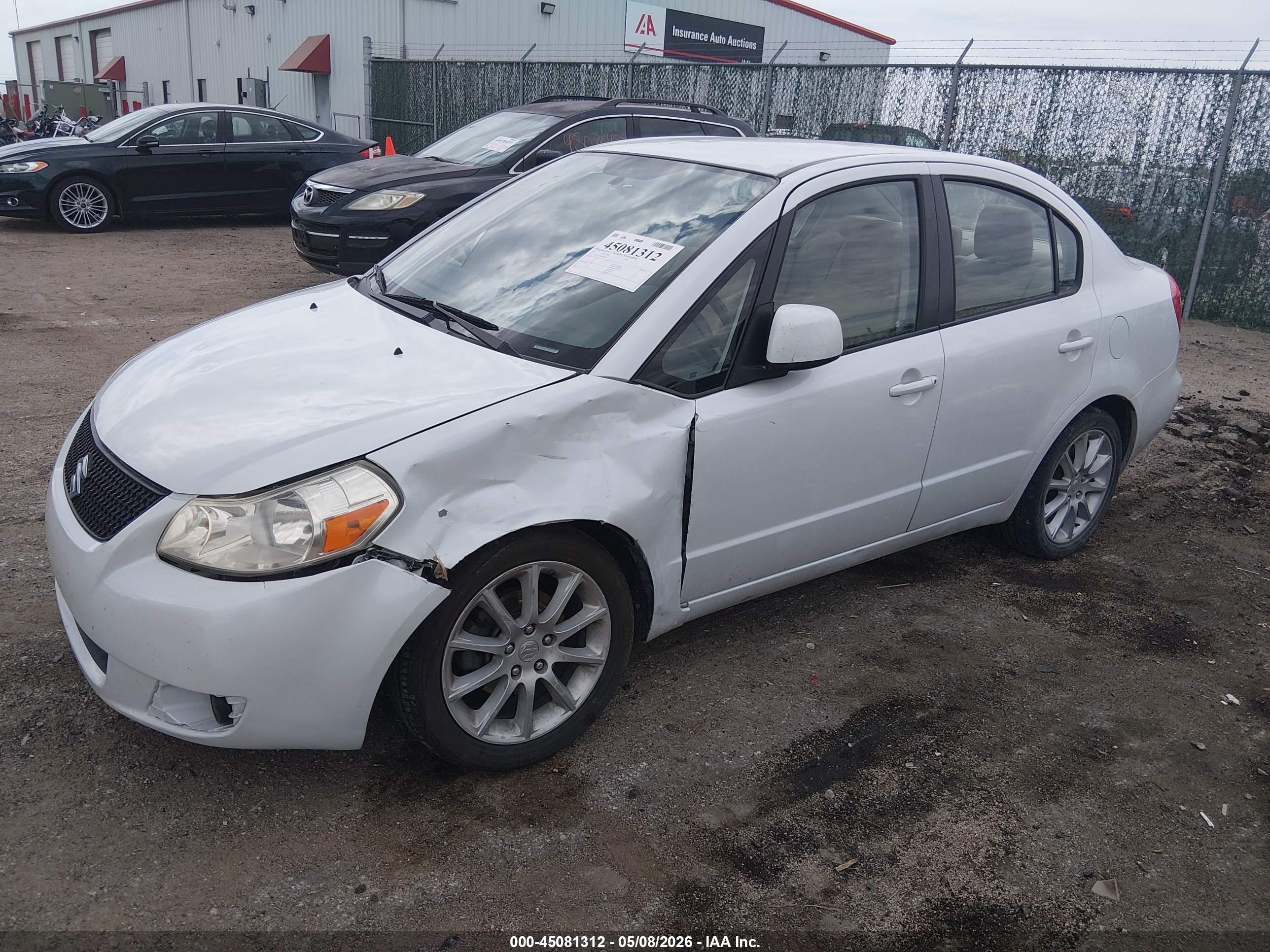 2011 Suzuki Sx4 Le/le Anniversary Edition White vin: JS2YC5A28B6302925