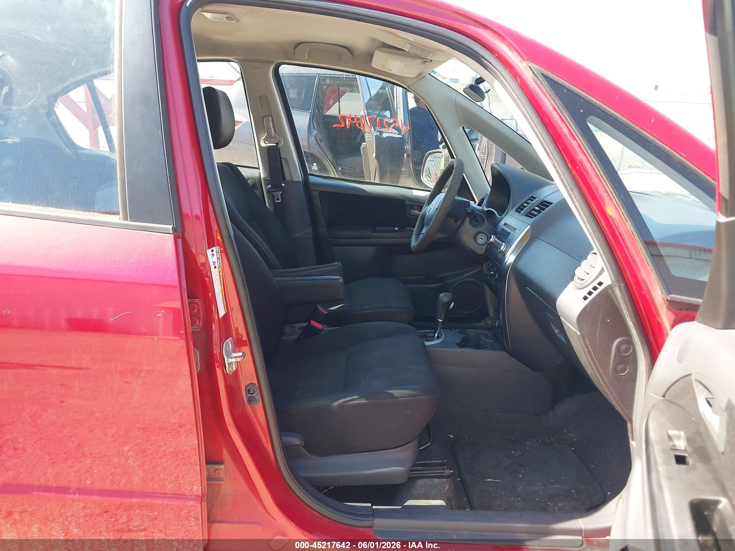 2012 Suzuki Sx4 Le/le Popular Red vin: JS2YC5A30C6304310