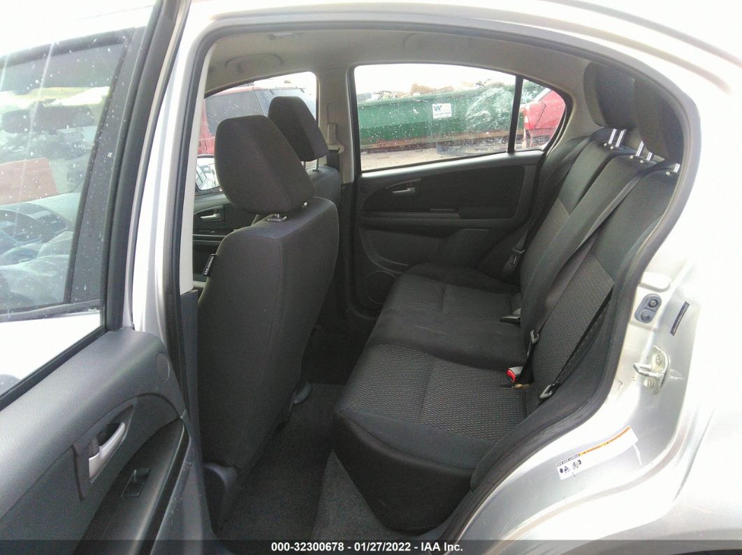2013 Suzuki Sx4 Le Popular Silver vin: JS2YC5A33D6100537