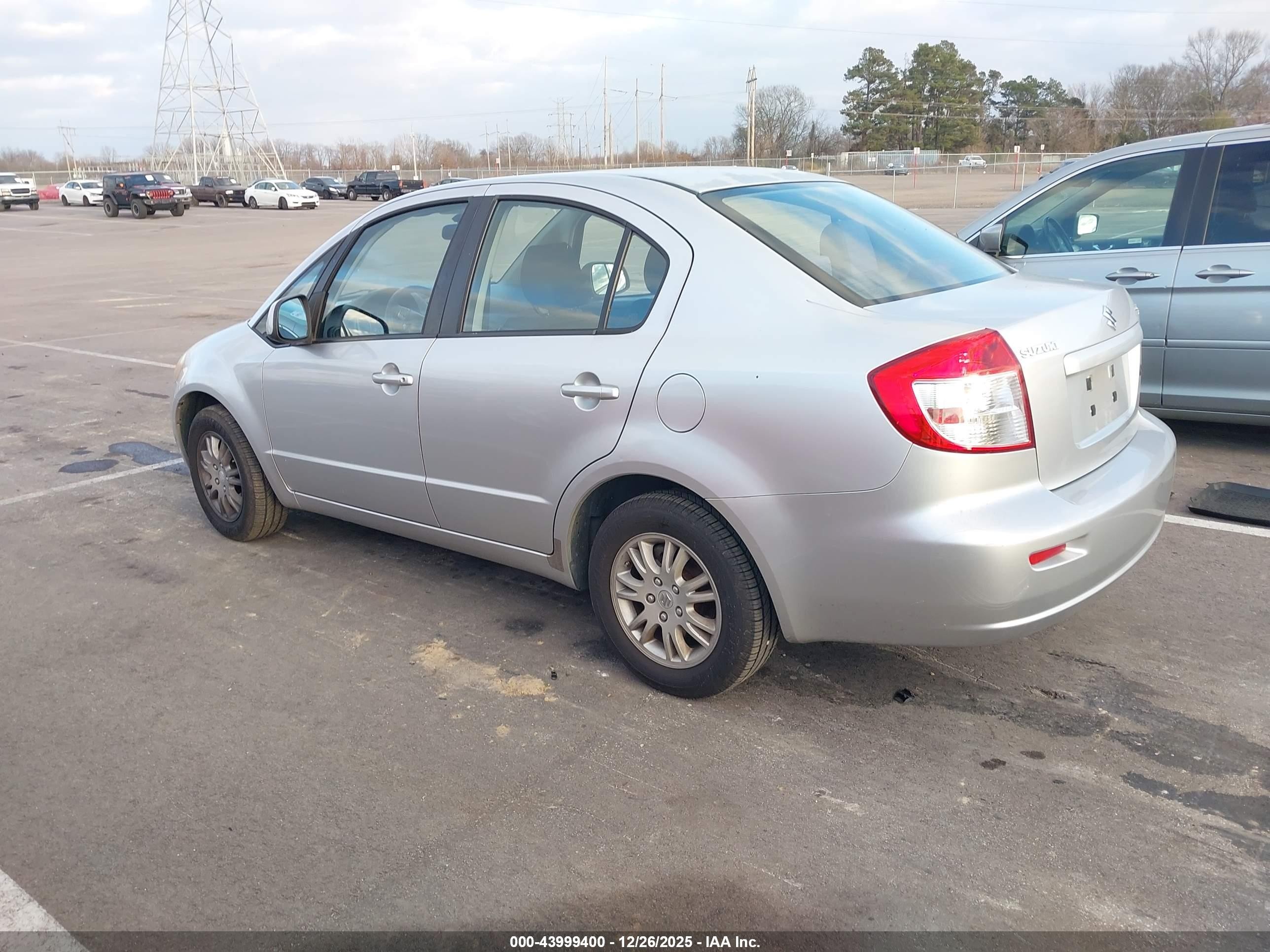 2013 Suzuki Sx4 Le/le Popular Silver vin: JS2YC5A33D6100814