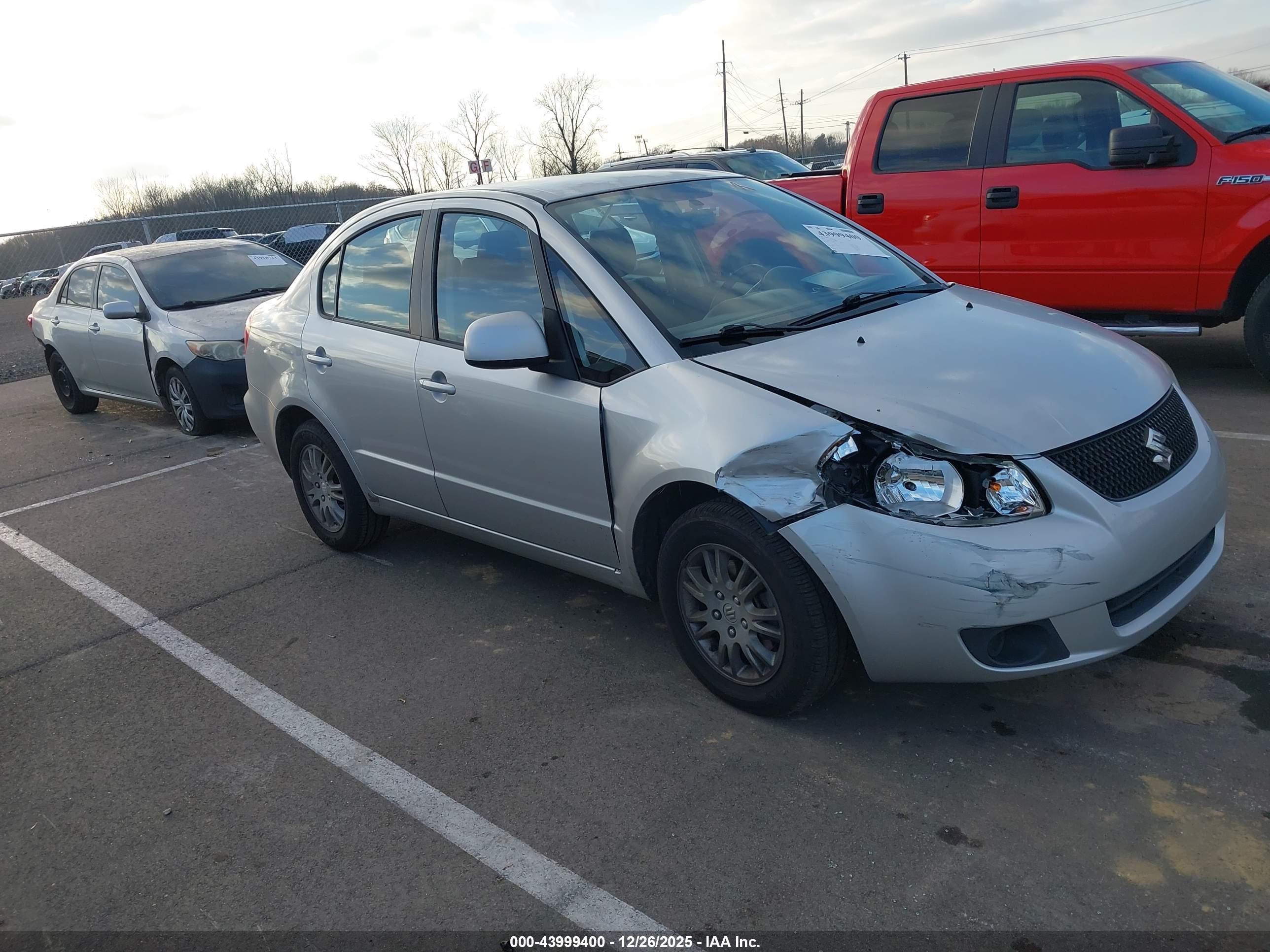 2013 Suzuki Sx4 Le/le Popular Silver vin: JS2YC5A33D6100814