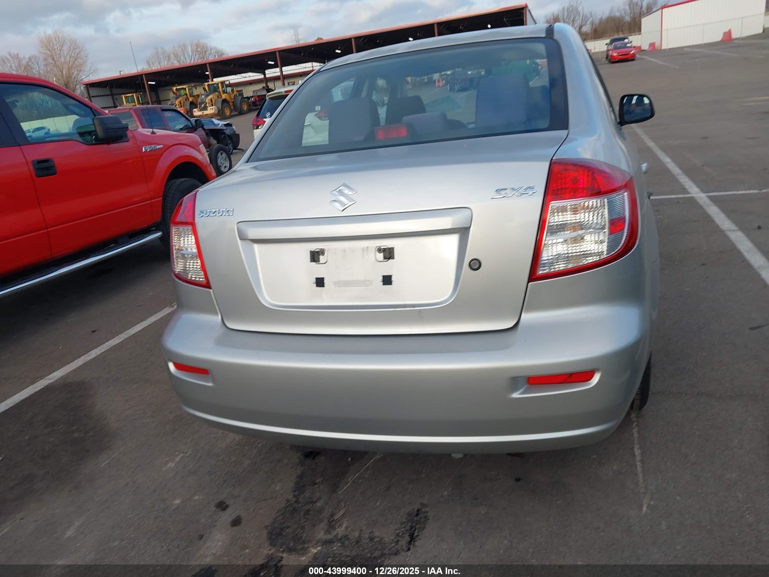 2013 Suzuki Sx4 Le/le Popular Silver vin: JS2YC5A33D6100814