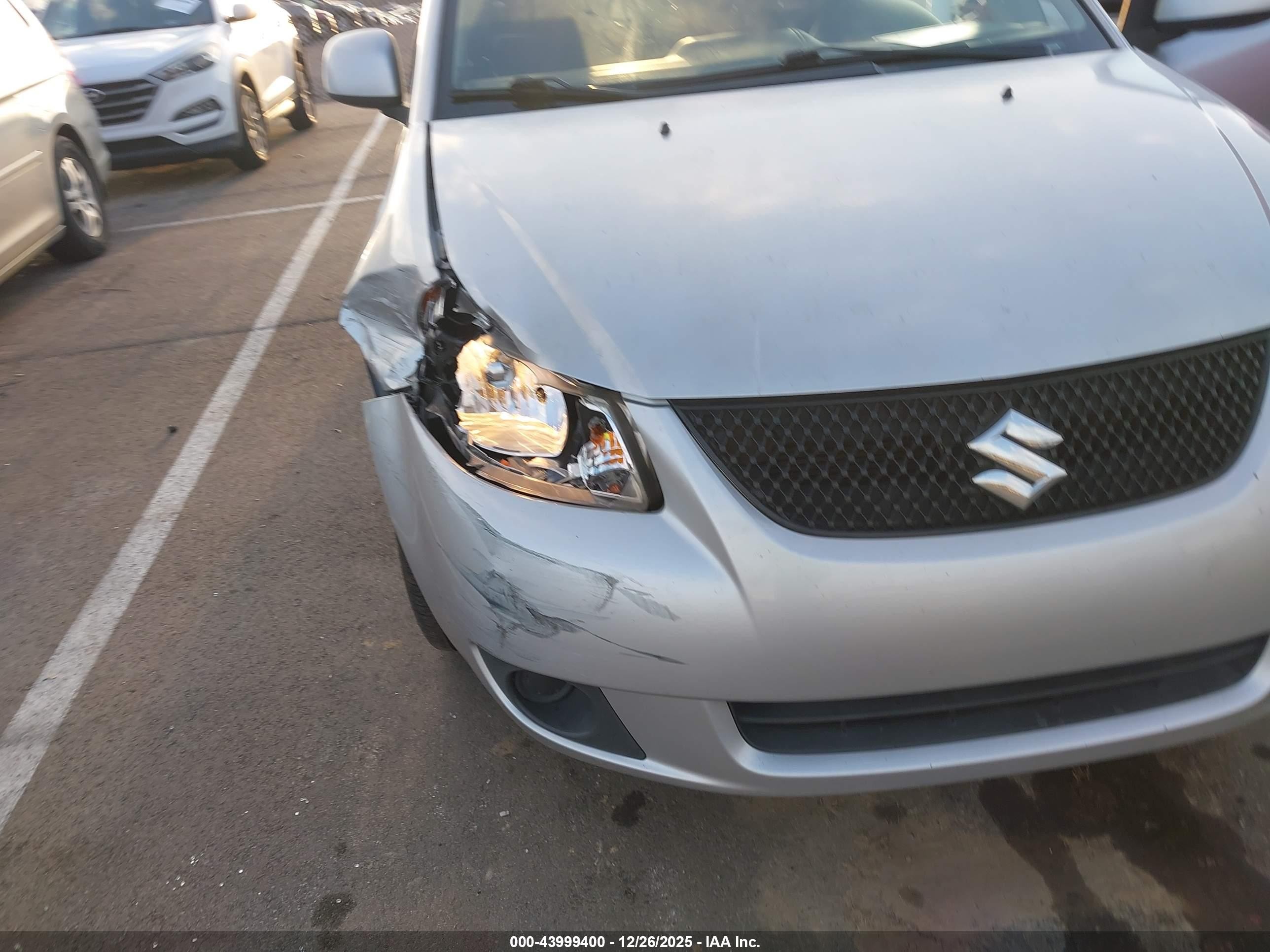 2013 Suzuki Sx4 Le/le Popular Silver vin: JS2YC5A33D6100814