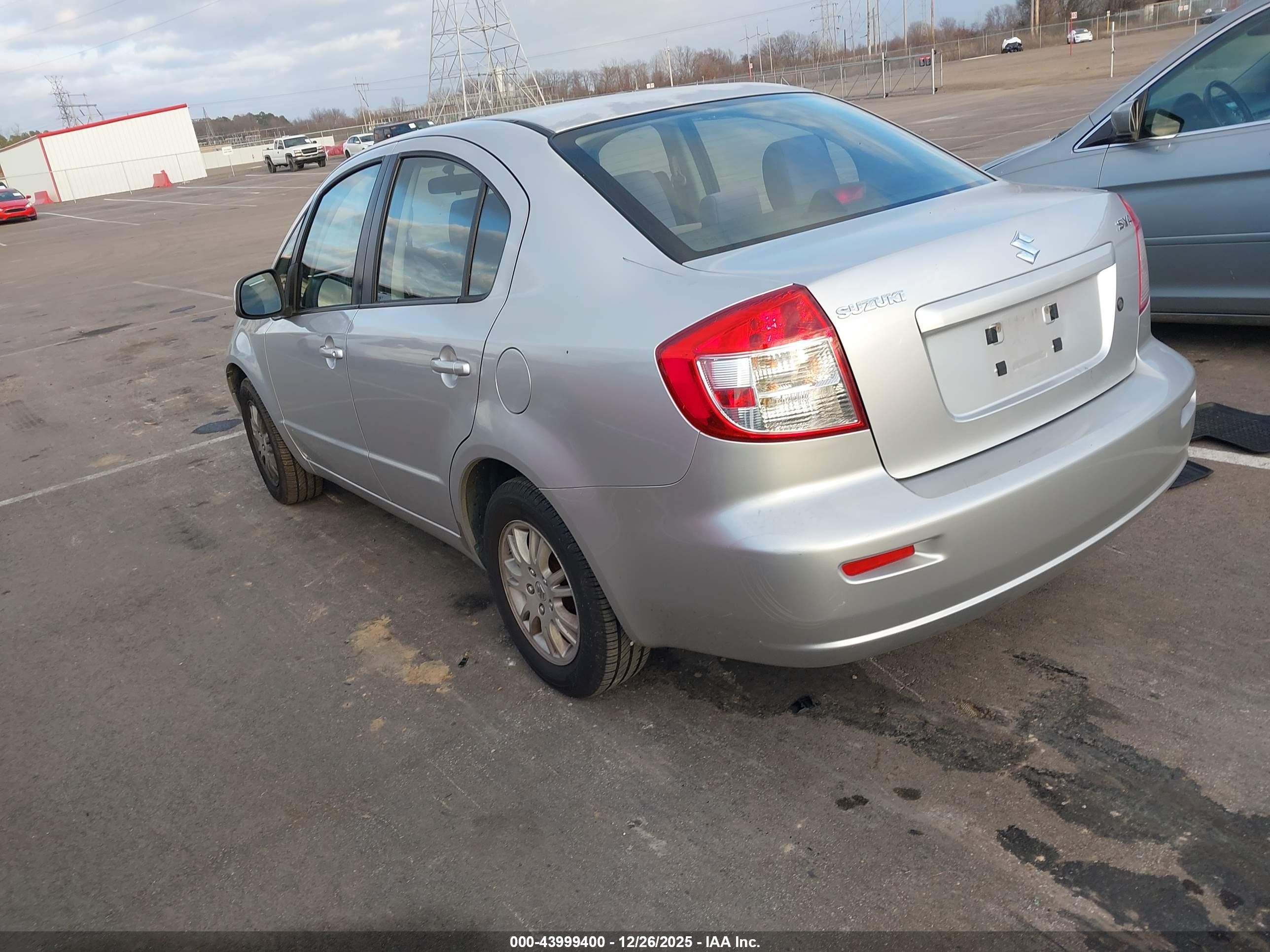 2013 Suzuki Sx4 Le/le Popular Silver vin: JS2YC5A33D6100814