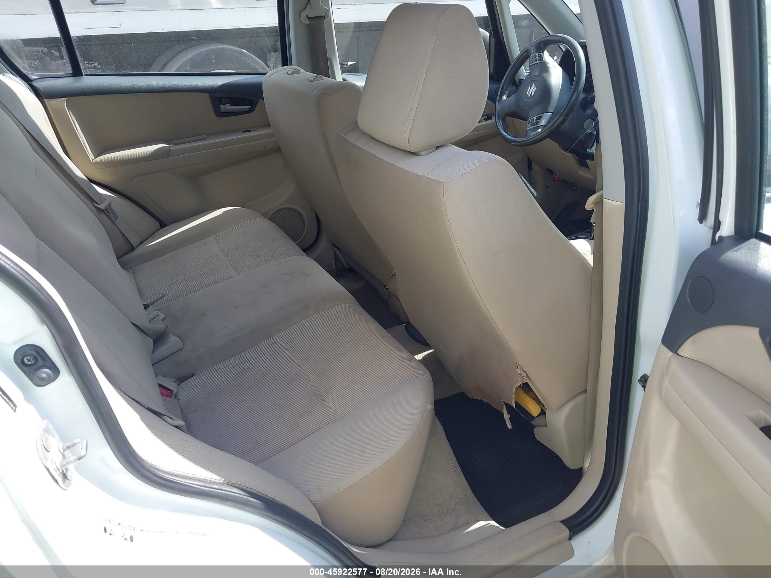 2012 Suzuki Sx4 Le/le Popular White vin: JS2YC5A38C6300554