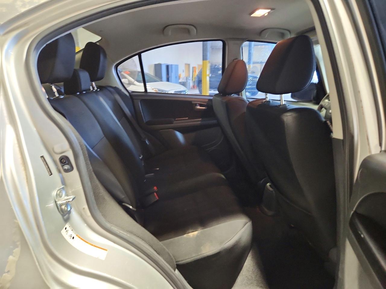 2011 Suzuki Sx4 Sport Silver vin: JS2YC5A42B6300458