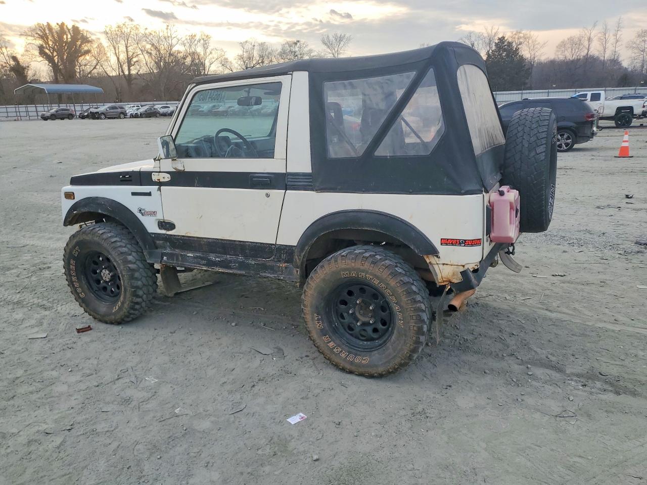 1986 Suzuki Samurai White vin: JS3JC51C8G4125415