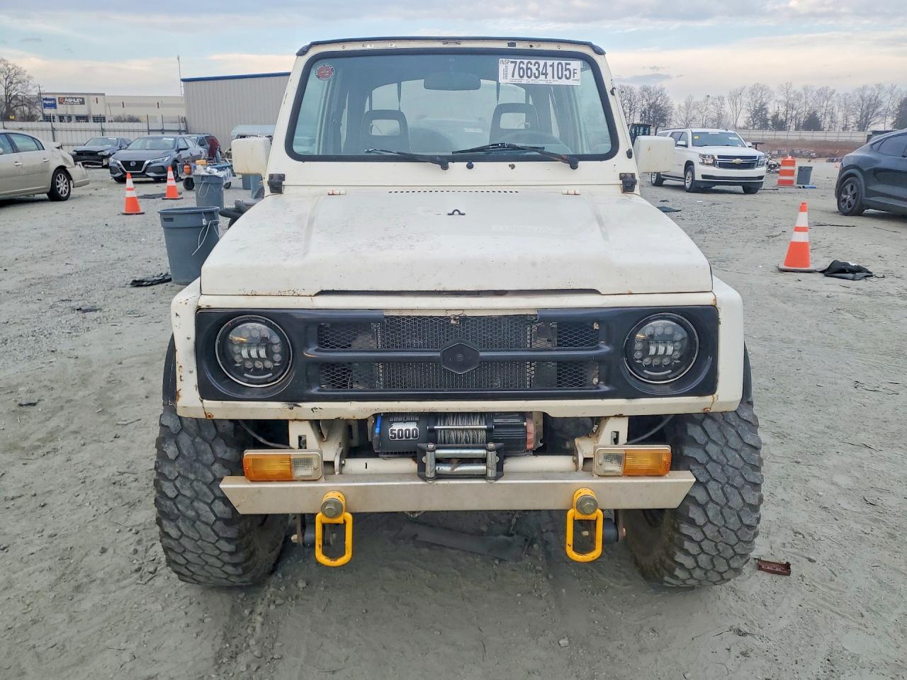 1986 Suzuki Samurai White vin: JS3JC51C8G4125415