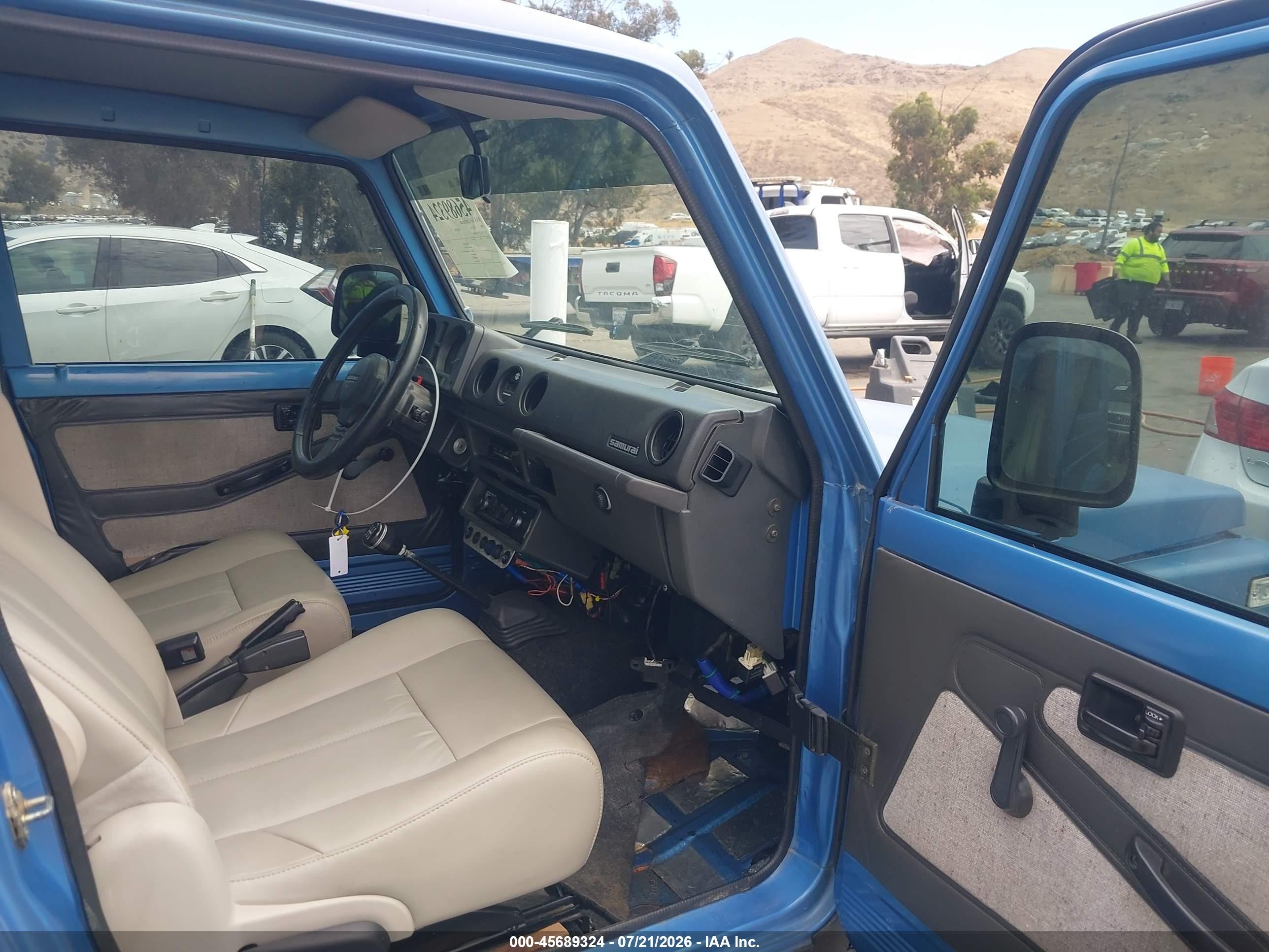 1986 Suzuki Samurai Blue vin: JS3JC51V0G4100655