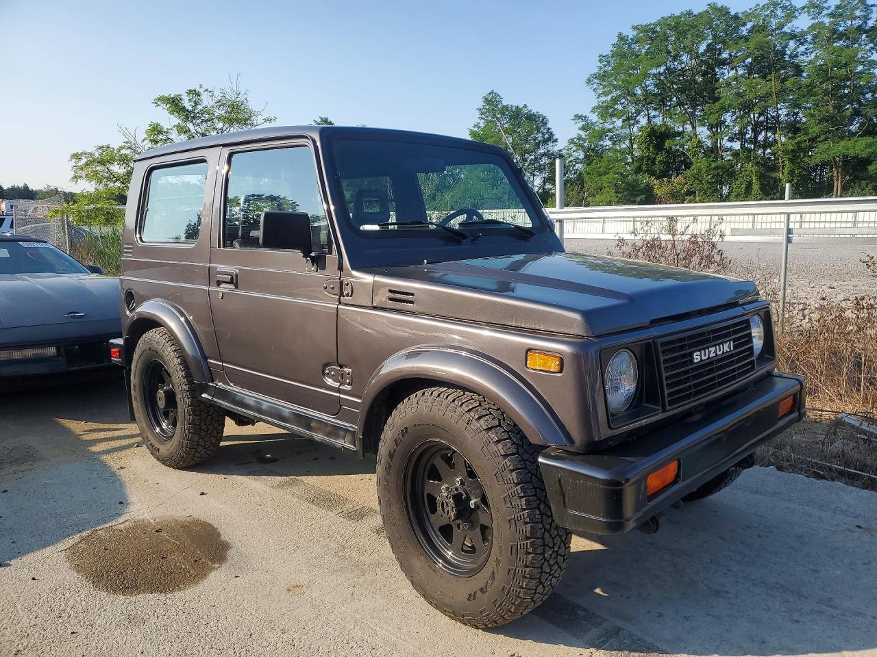1986 Suzuki Samurai Black vin: JS3JC51V8G4110639