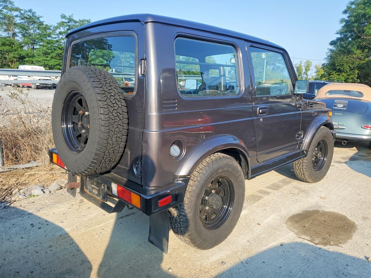 1986 Suzuki Samurai Black vin: JS3JC51V8G4110639